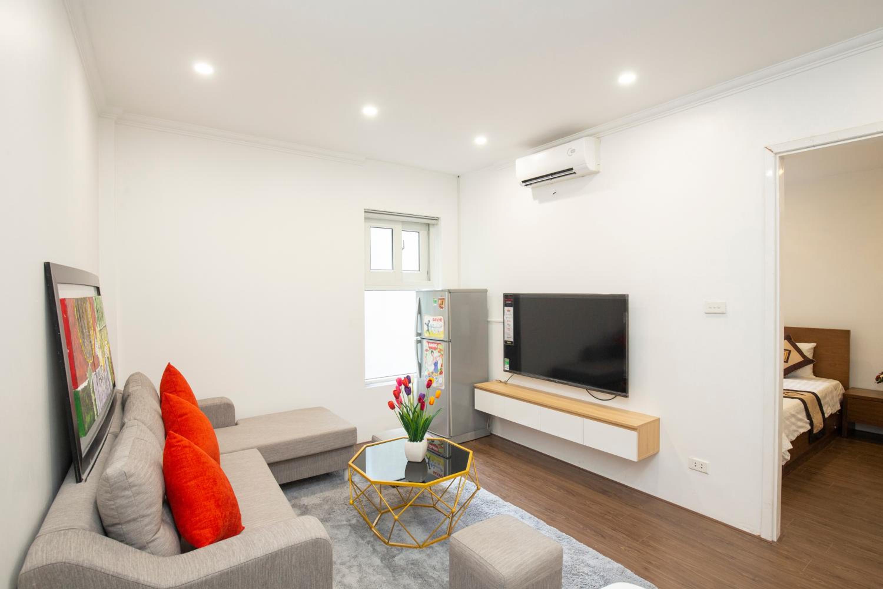 Sumitomo Tower-1 Bed Apartment & Hotel