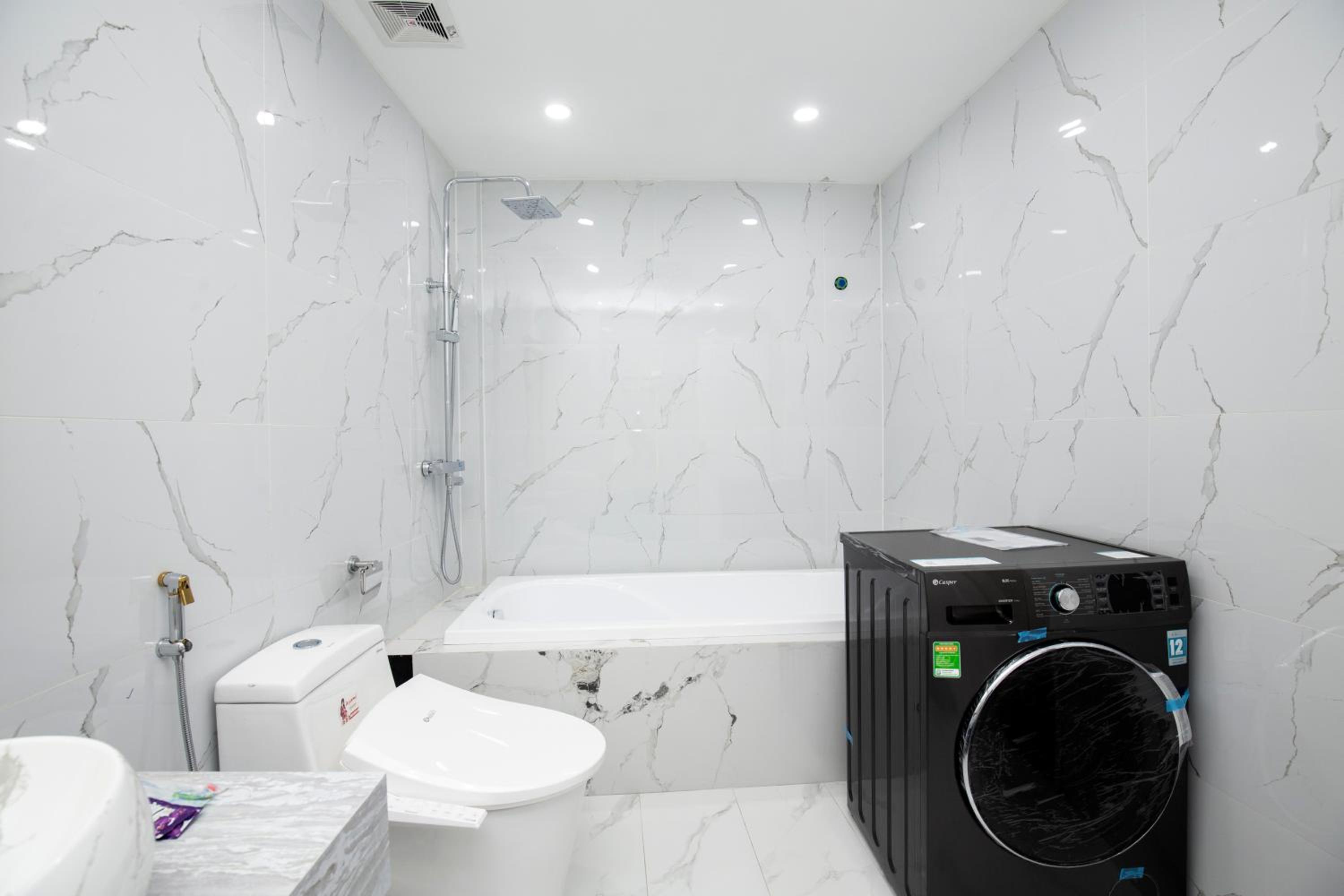 Sumitomo Tower-1 Bed Apartment & Hotel