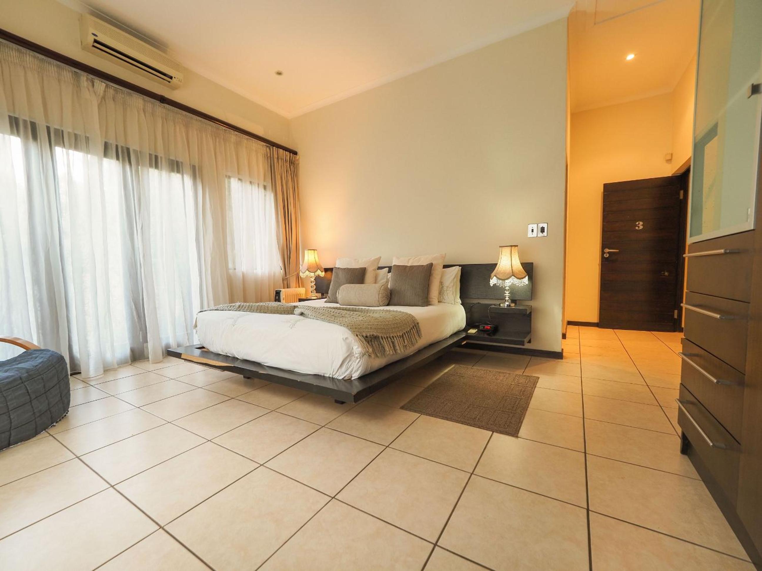 4 Bedroom Holiday Home, Bayhill, Whiteriver Country Estate view 3