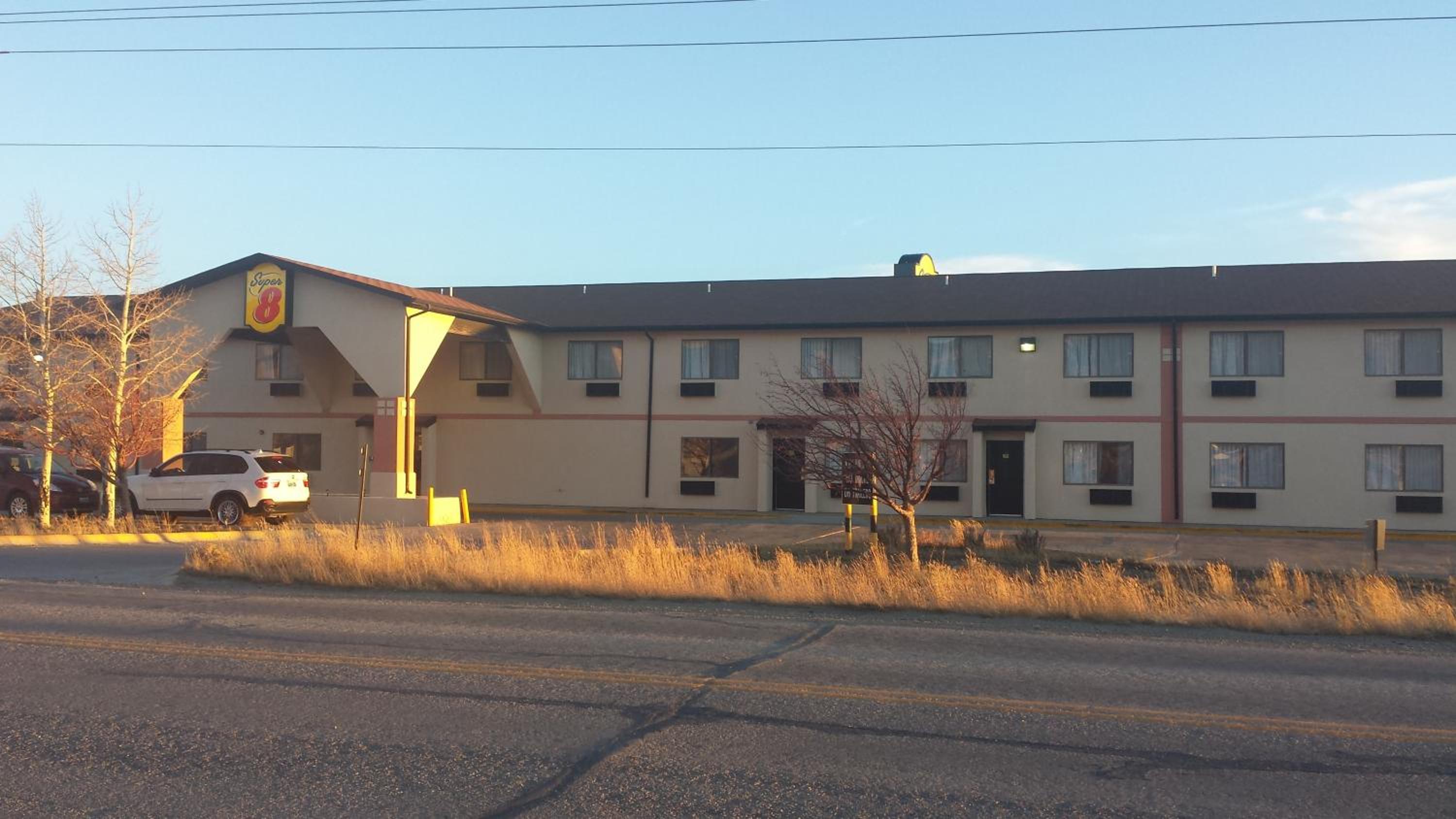 Rawlins Vacations - Super 8 by Wyndham Rawlins Wyoming - Property Image 6