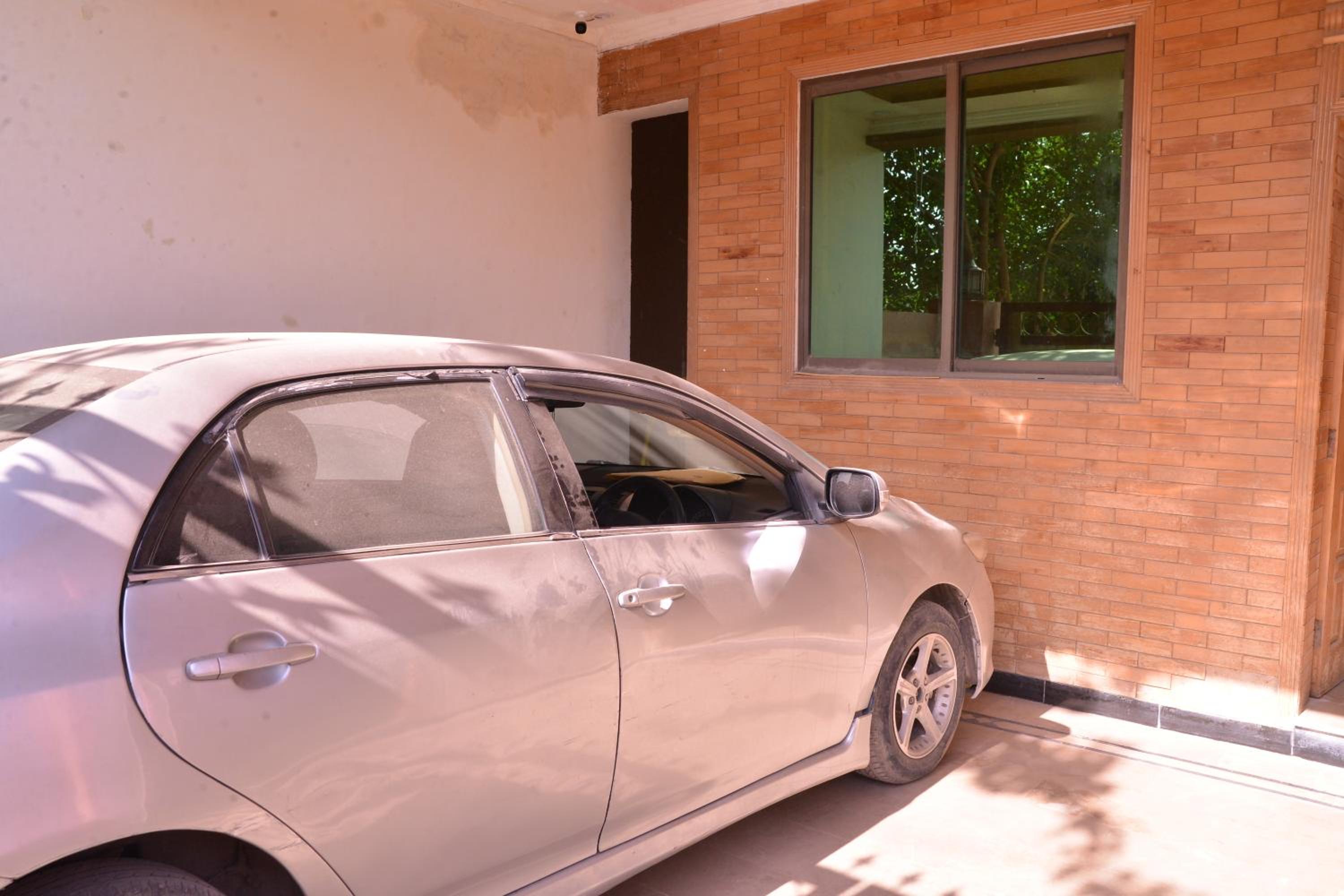Redbury Guesthouse view 3