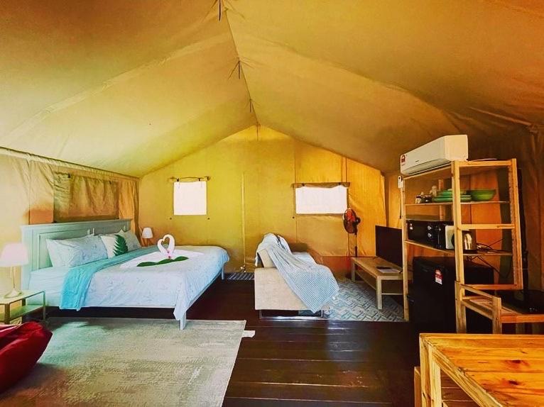 Rembulan Escape - Beachfront safari tent photo 3