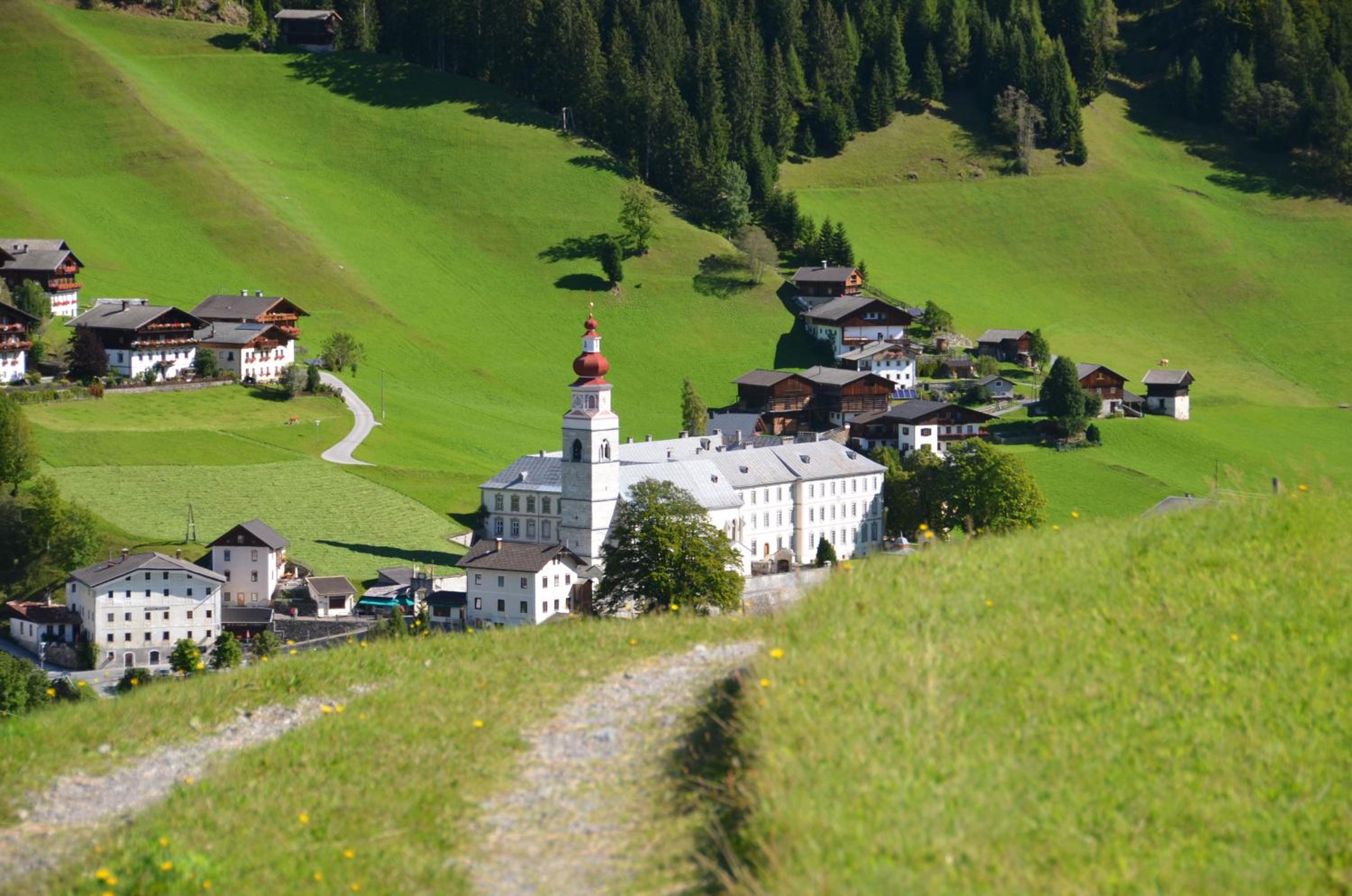 Ferienwohnungen Pension Prünster