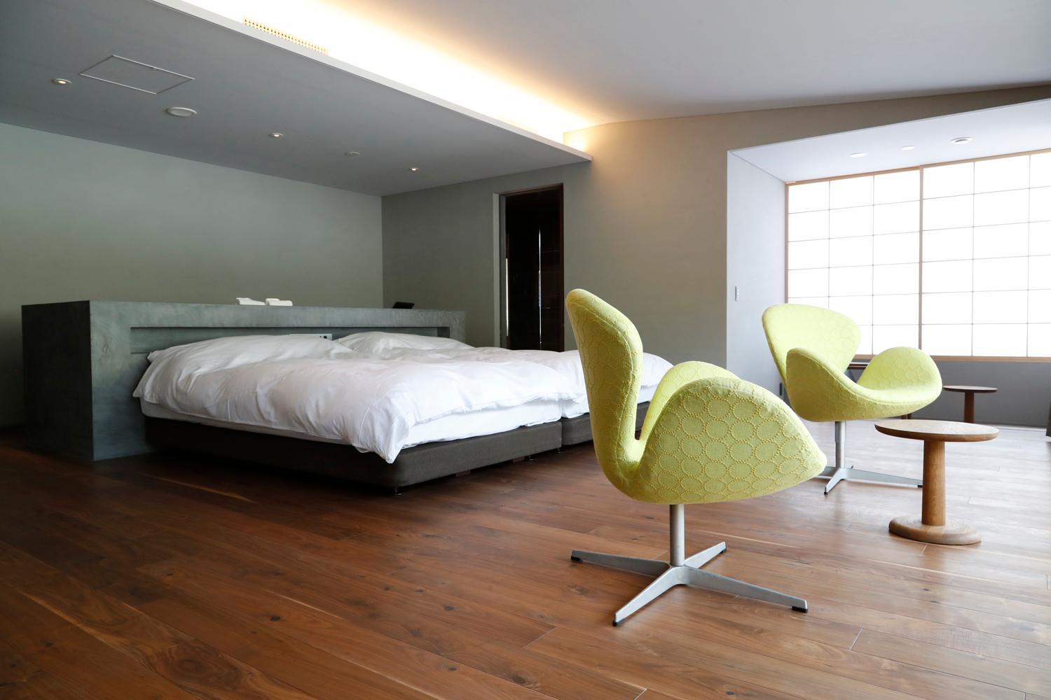 hotel room