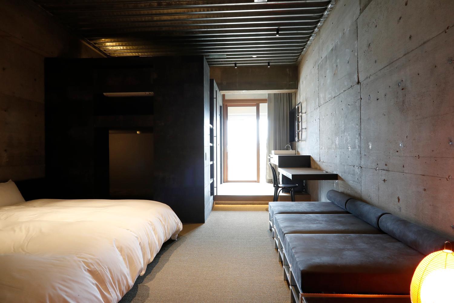 hotel room