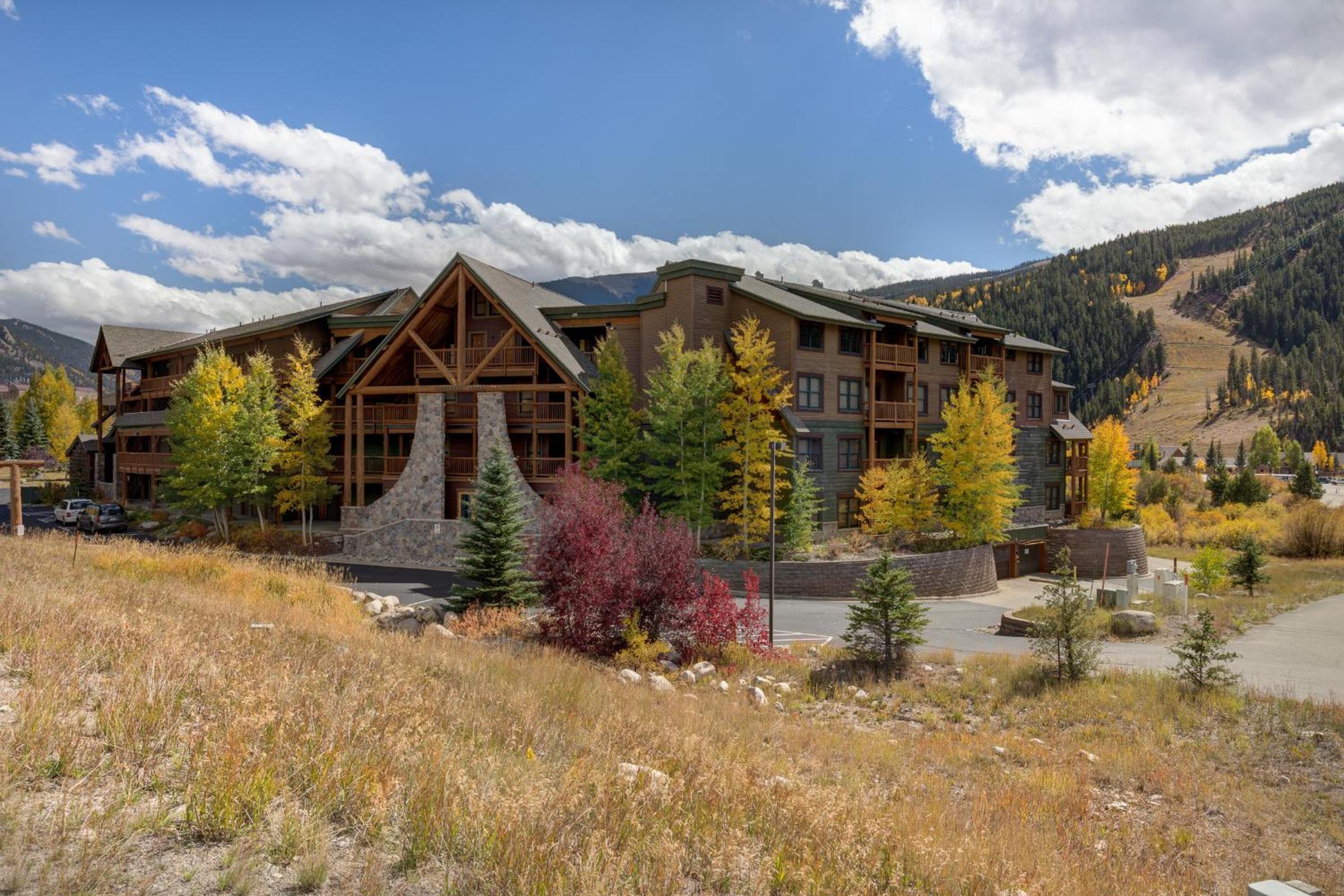Hotel Tenderfoot Lodge By Summit County Mountain Retreats
