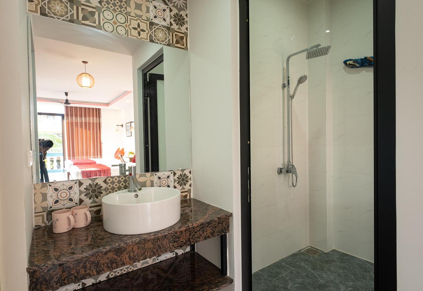 Hung Do Beach Homestay