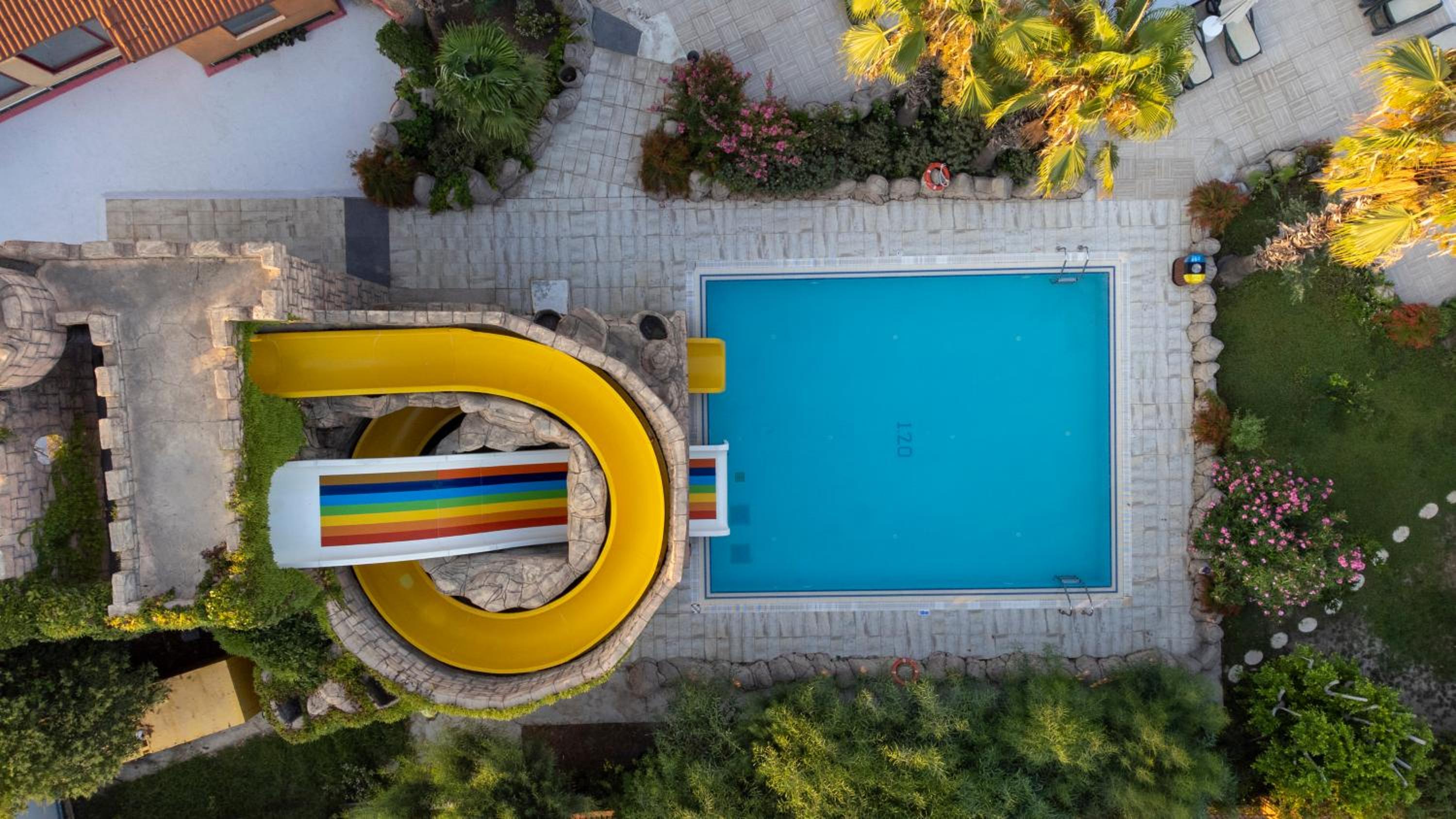 Villa Side Hotel - Image 21