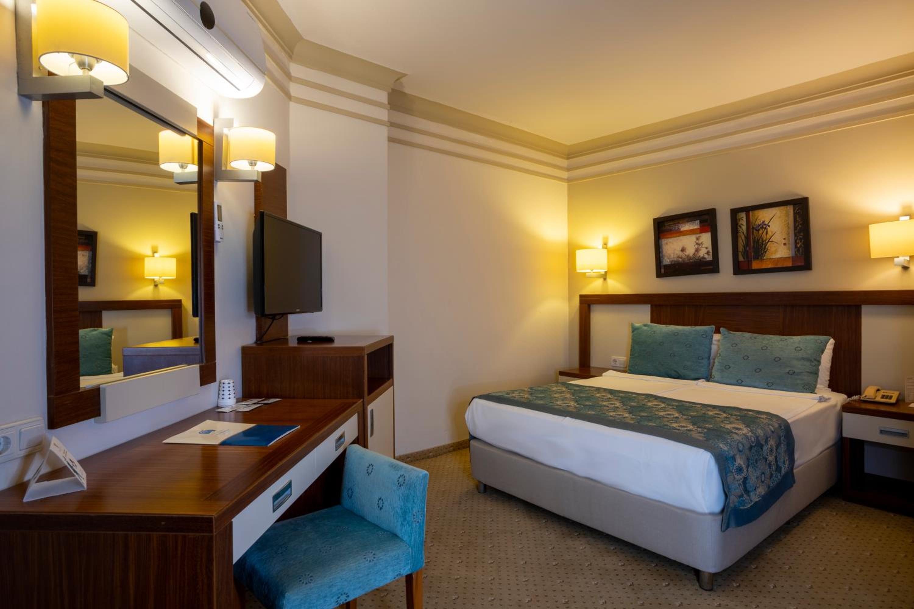 Villa Side Hotel - Image 83