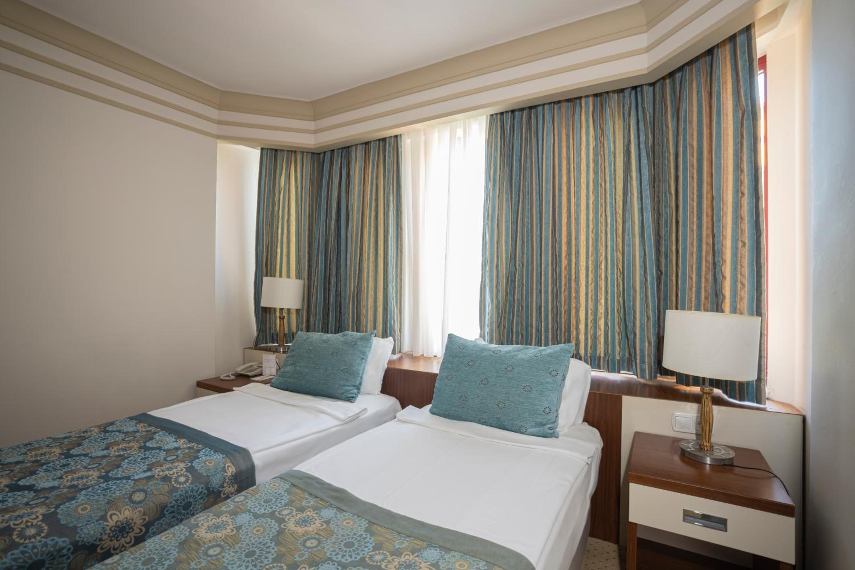 Villa Side Hotel - Image 86