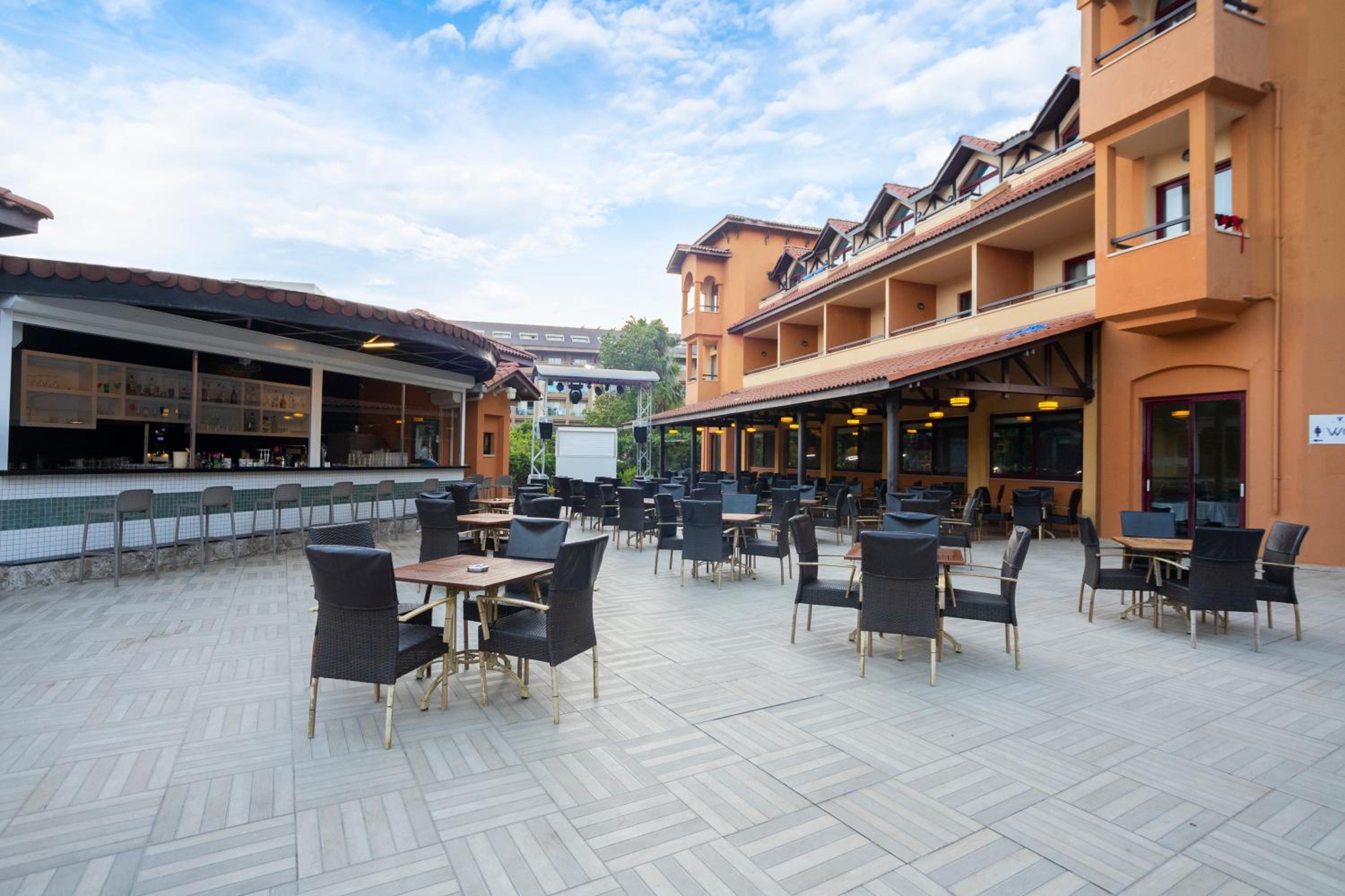 Villa Side Hotel - Image 30