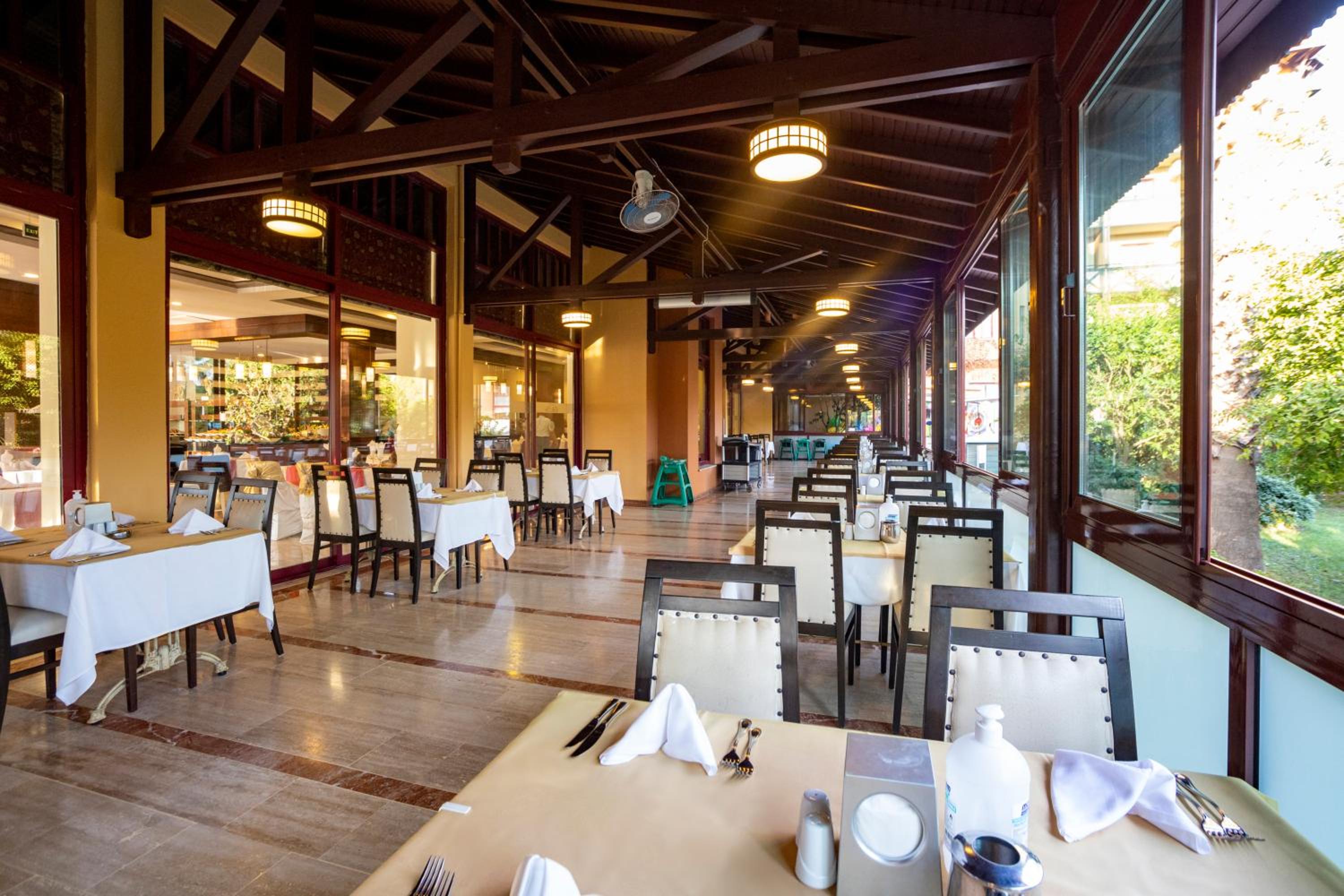 Villa Side Hotel - Image 52