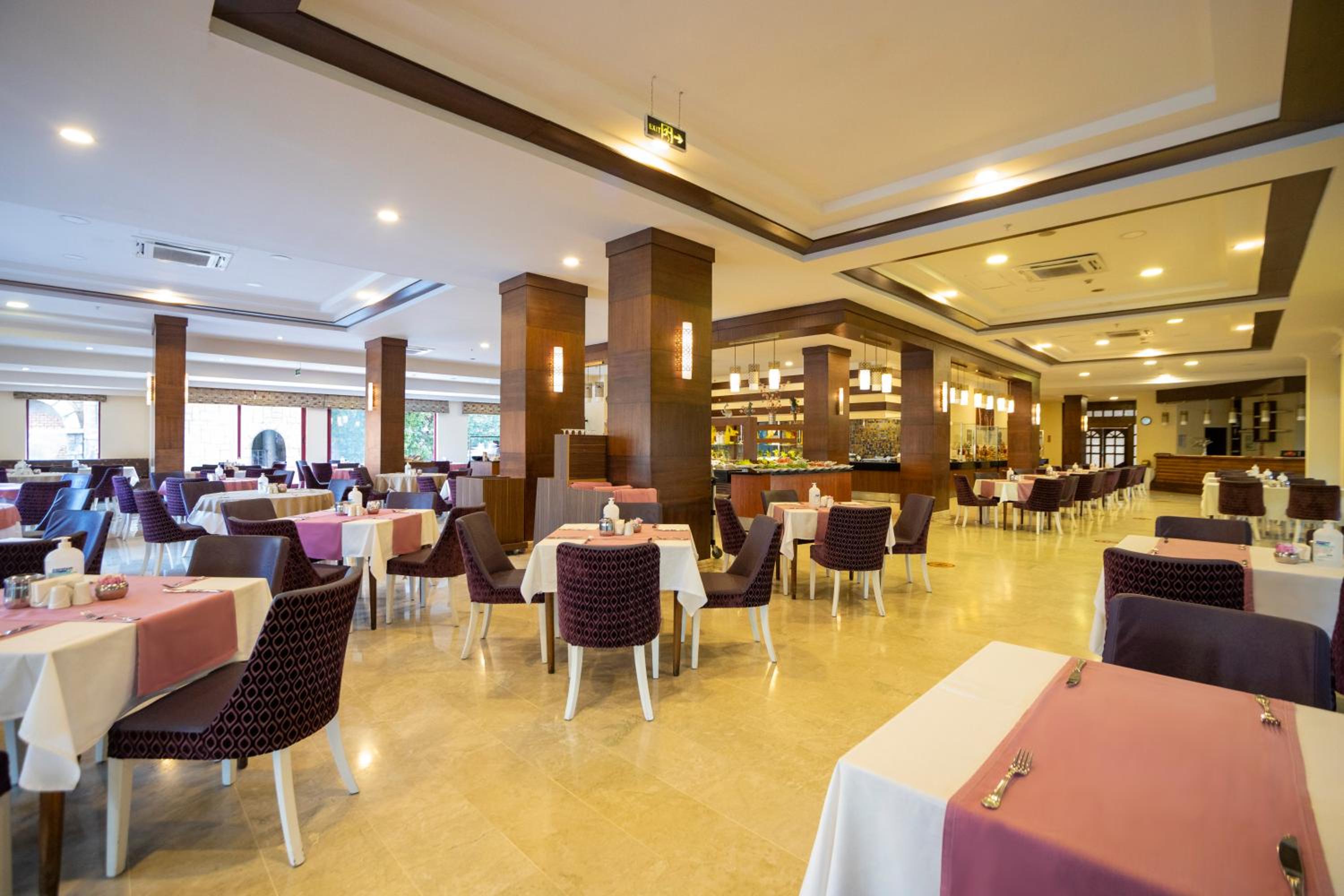 Villa Side Hotel - Image 54