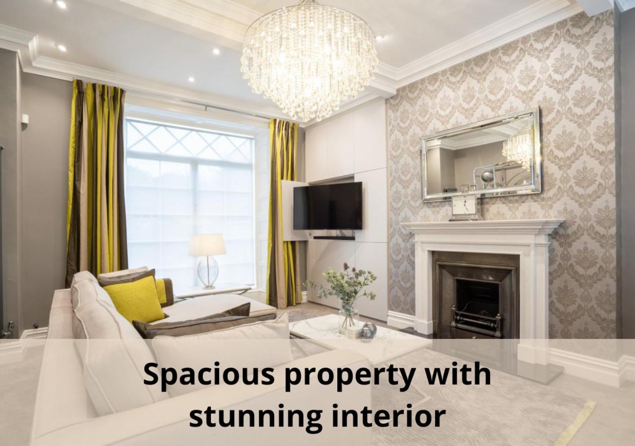 Wellington Square - By Luxury Apartments view 3