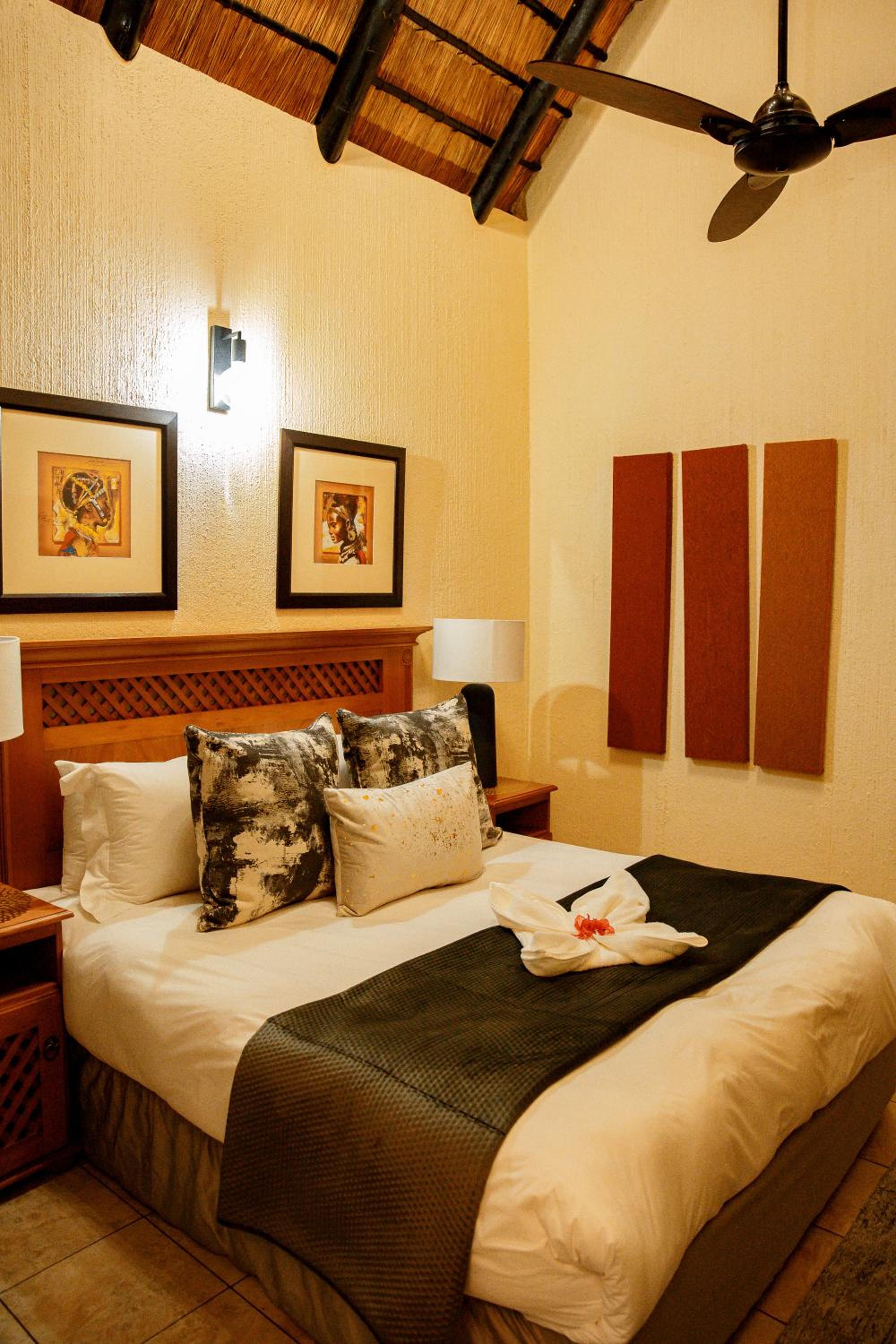 Hazyview Vacations - Kruger Park Lodge - Luxury Inyamatane Chalets - Property Image 40