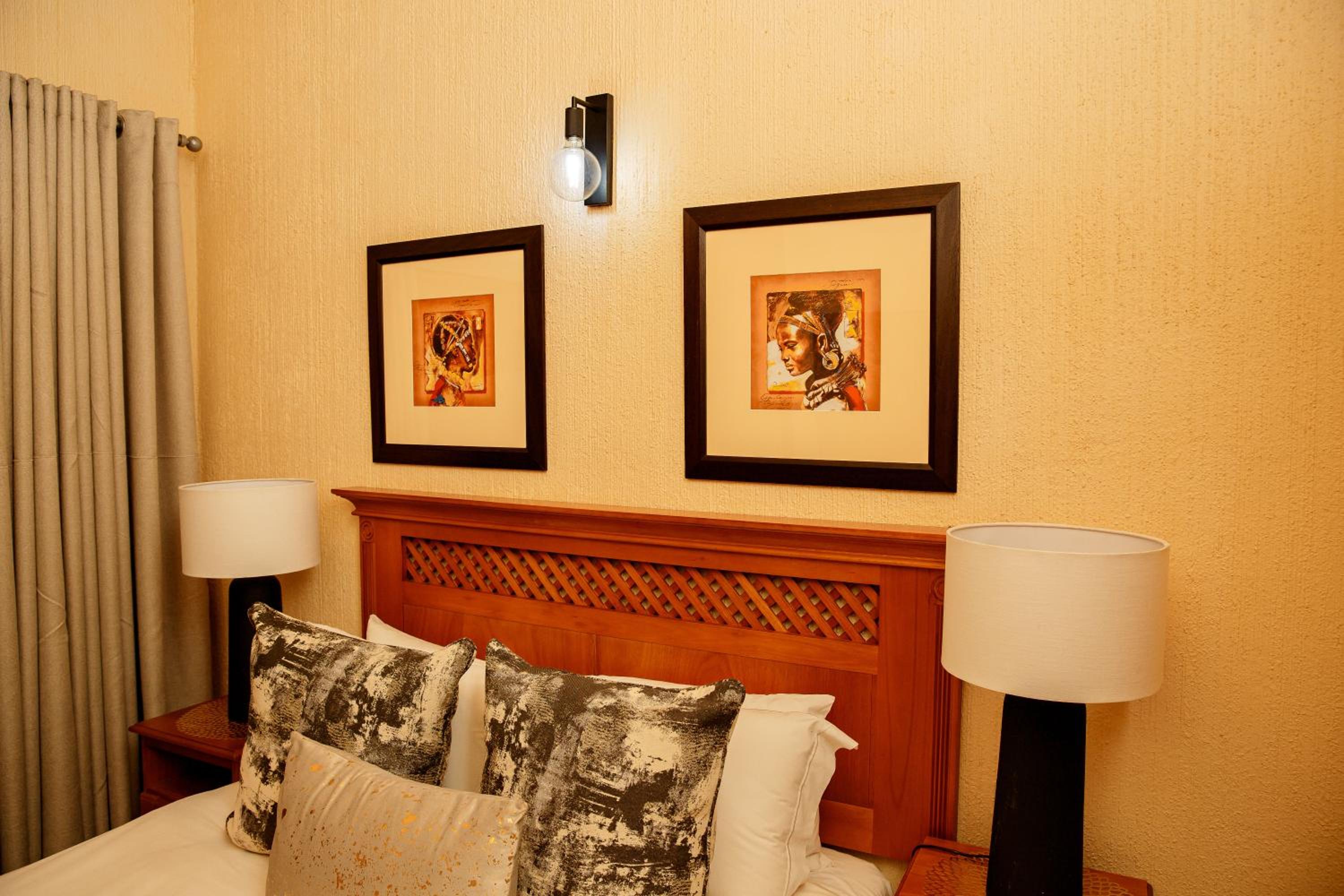 Hazyview Vacations - Kruger Park Lodge - Luxury Inyamatane Chalets - Property Image 39