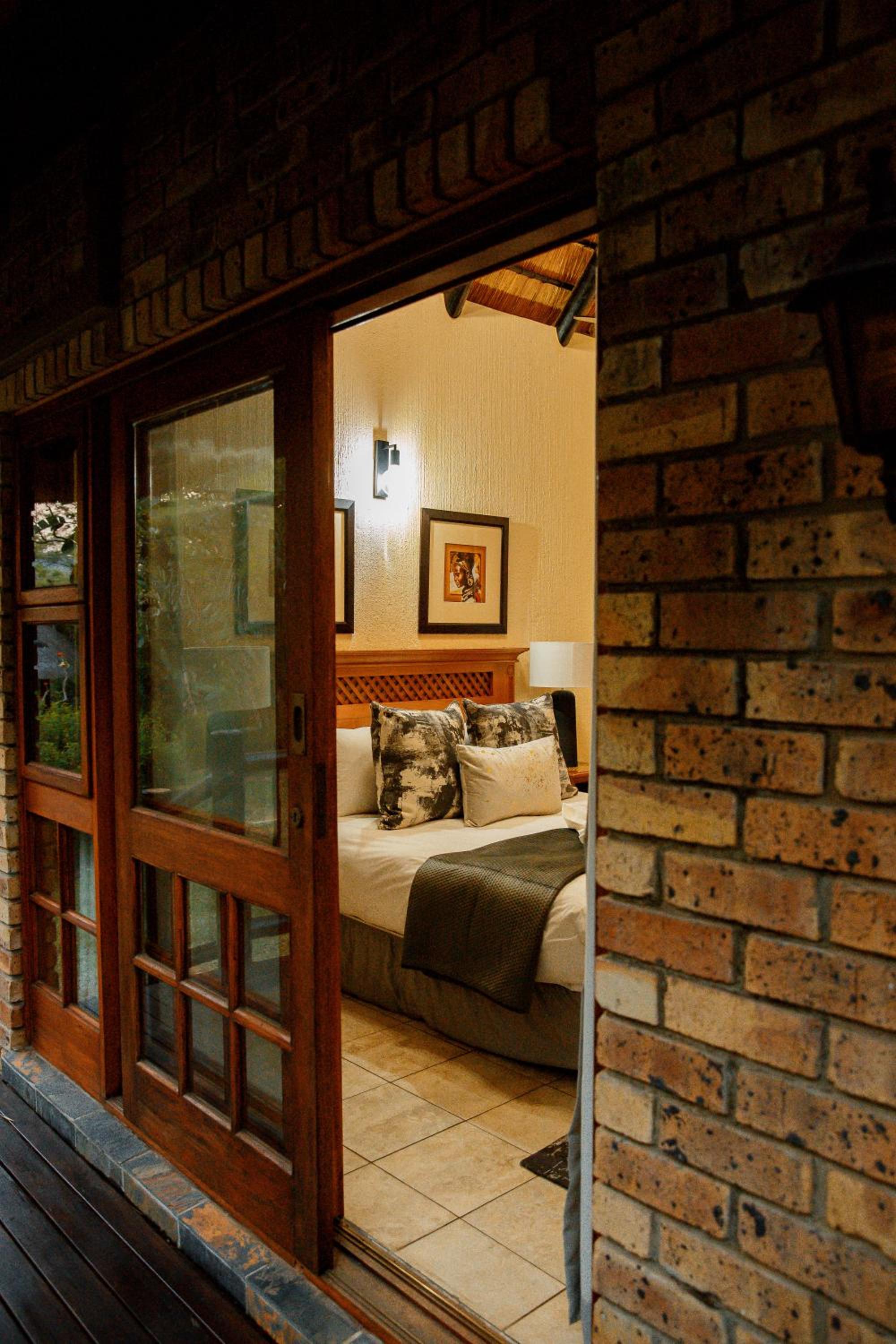 Hazyview Vacations - Kruger Park Lodge - Luxury Inyamatane Chalets - Property Image 38
