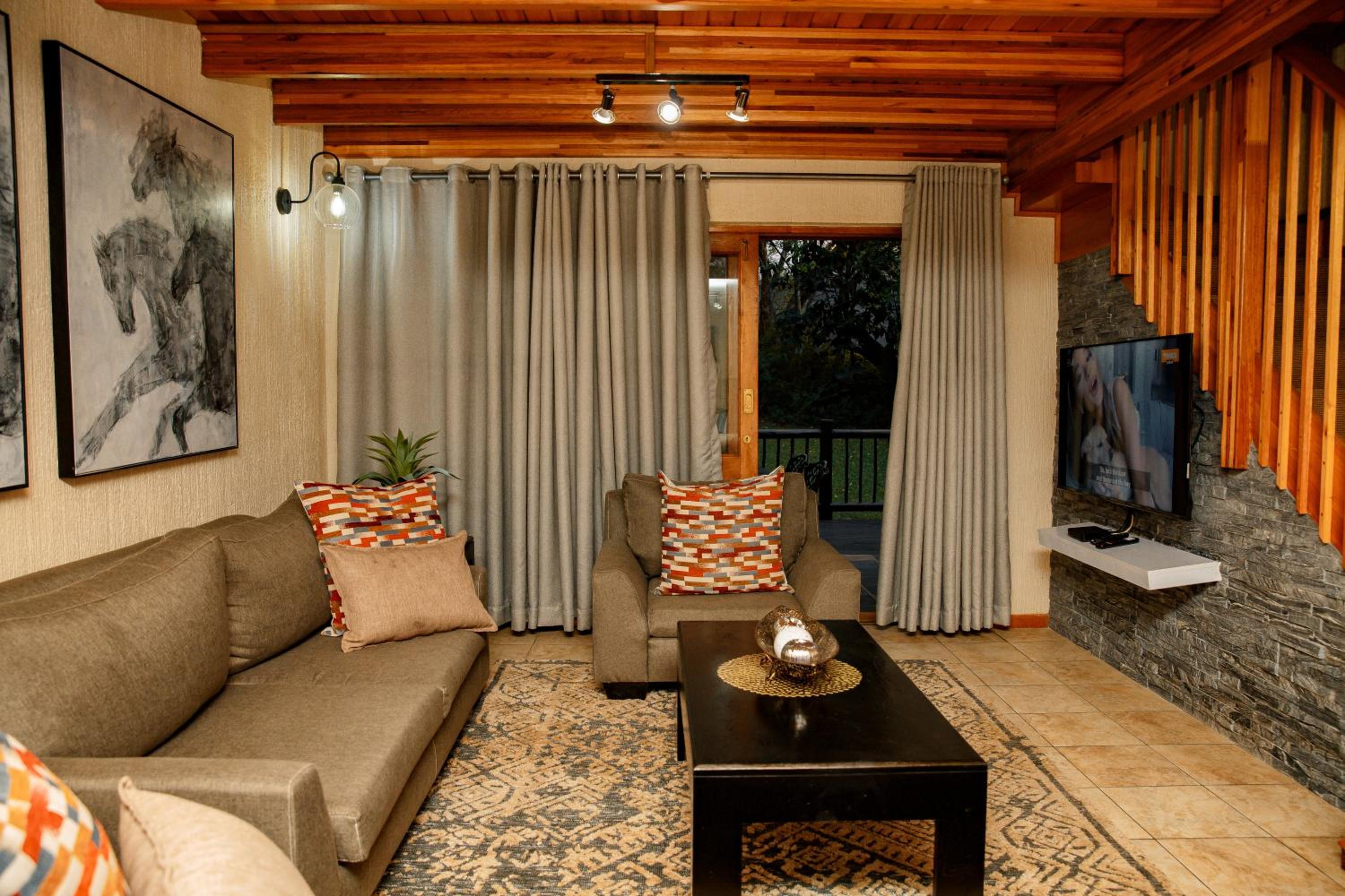 Hazyview Vacations - Kruger Park Lodge - Luxury Inyamatane Chalets - Property Image 35