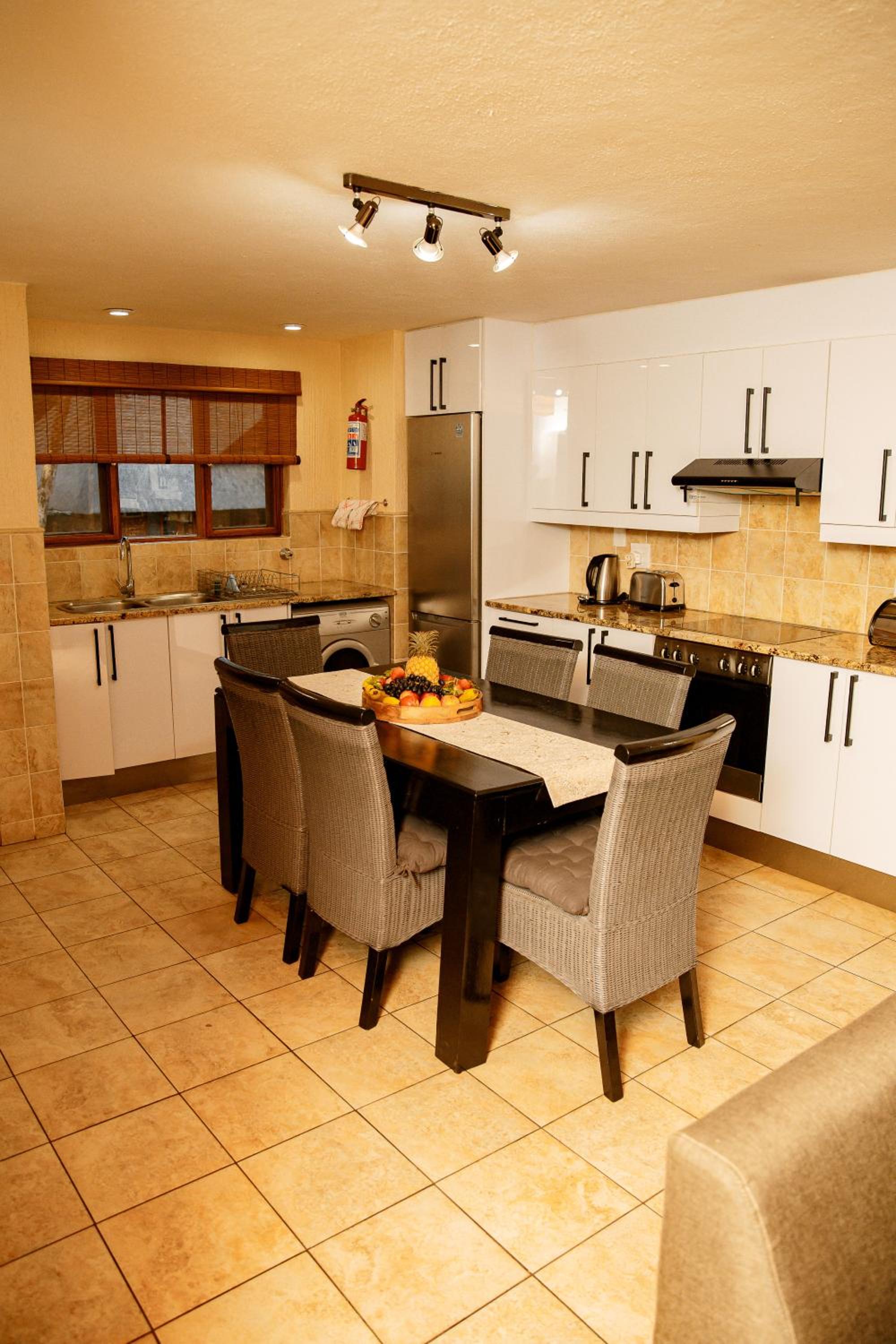 Hazyview Vacations - Kruger Park Lodge - Luxury Inyamatane Chalets - Property Image 49