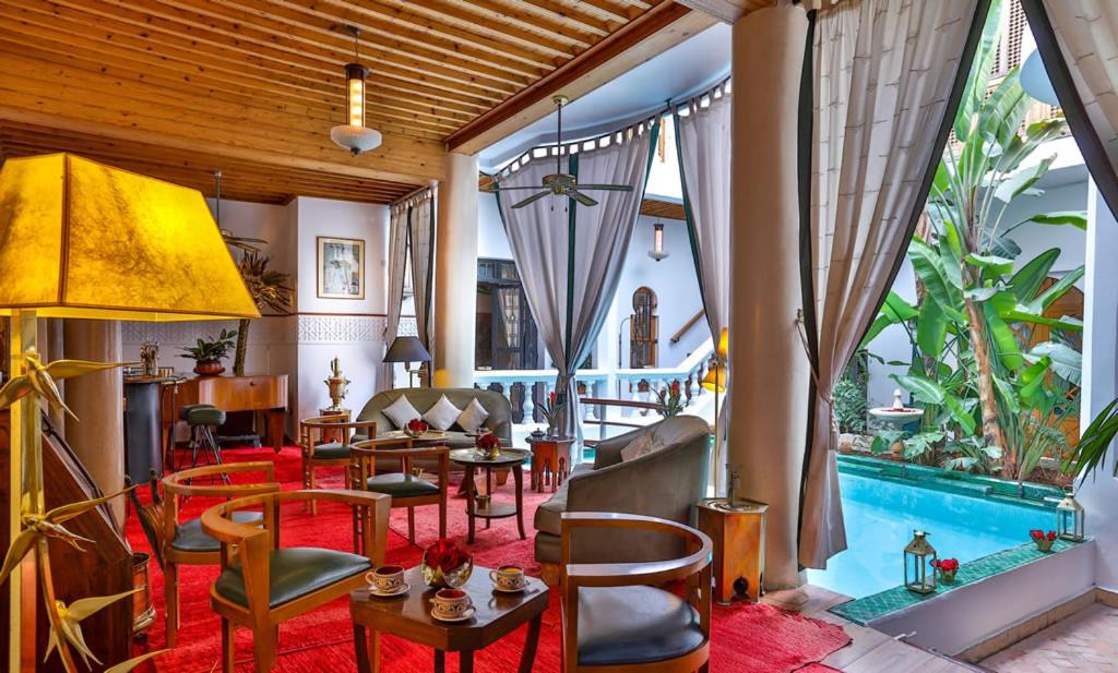 lounge