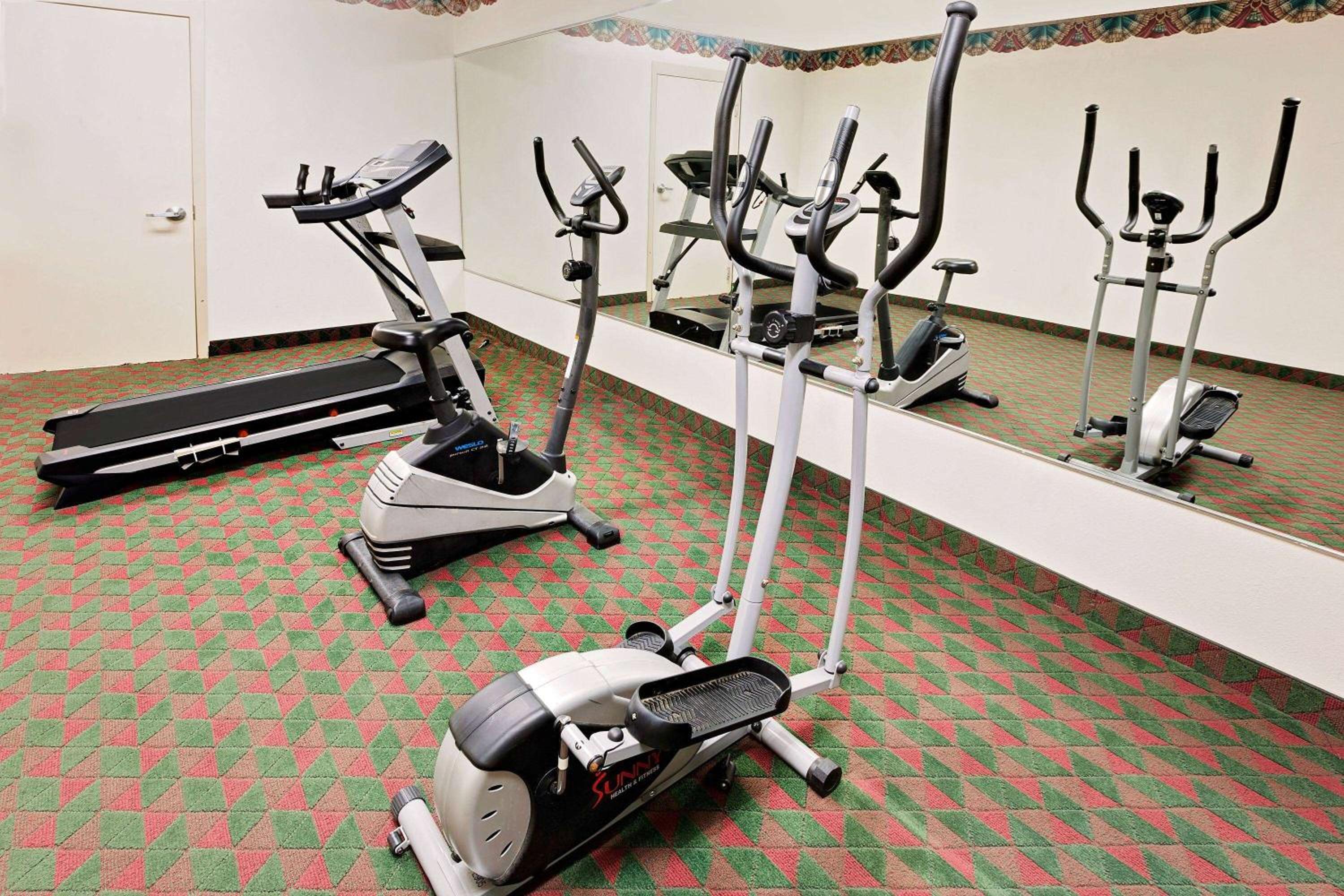 Days Inn & Suites by Wyndham Opelousas view 4