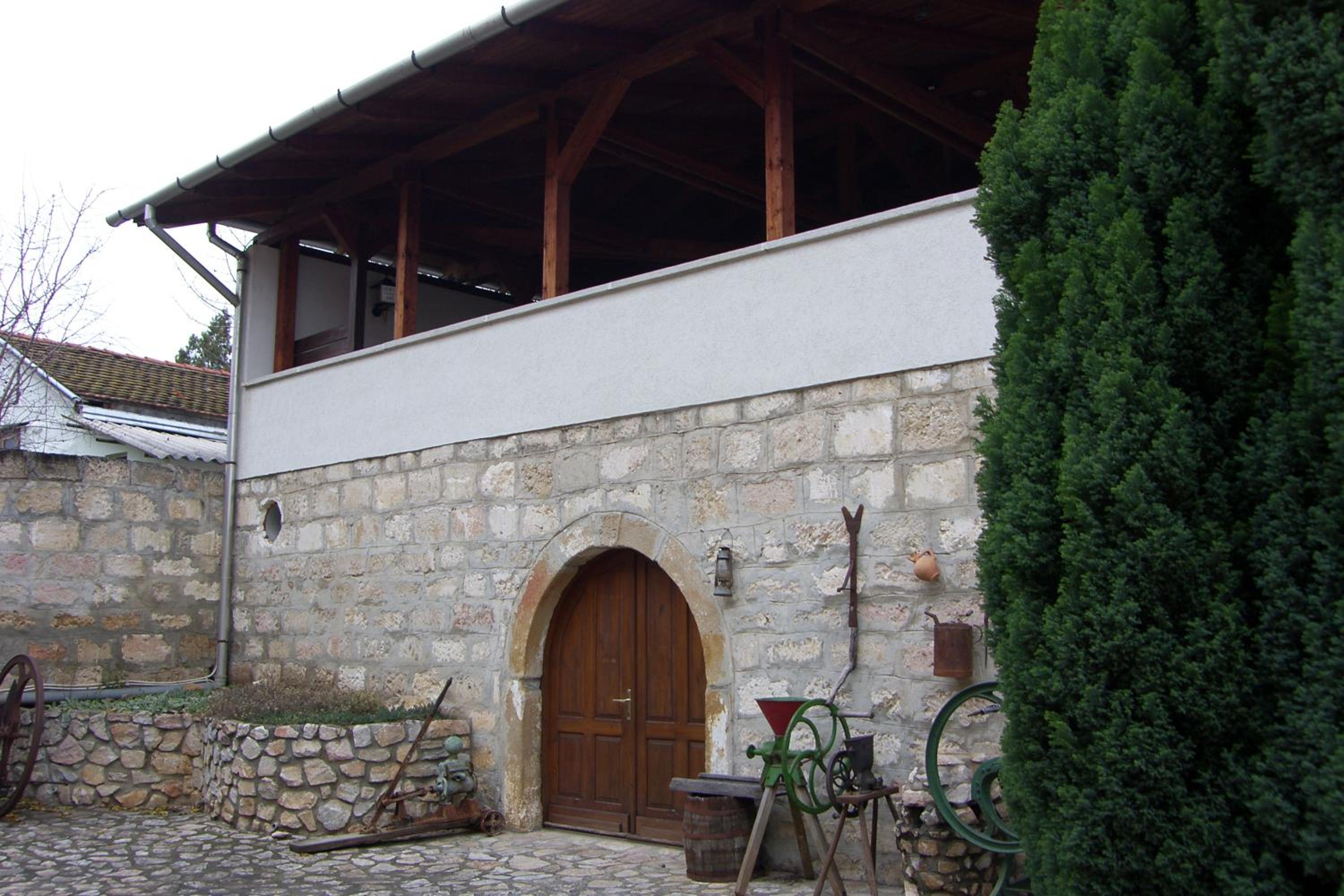 Photo 12