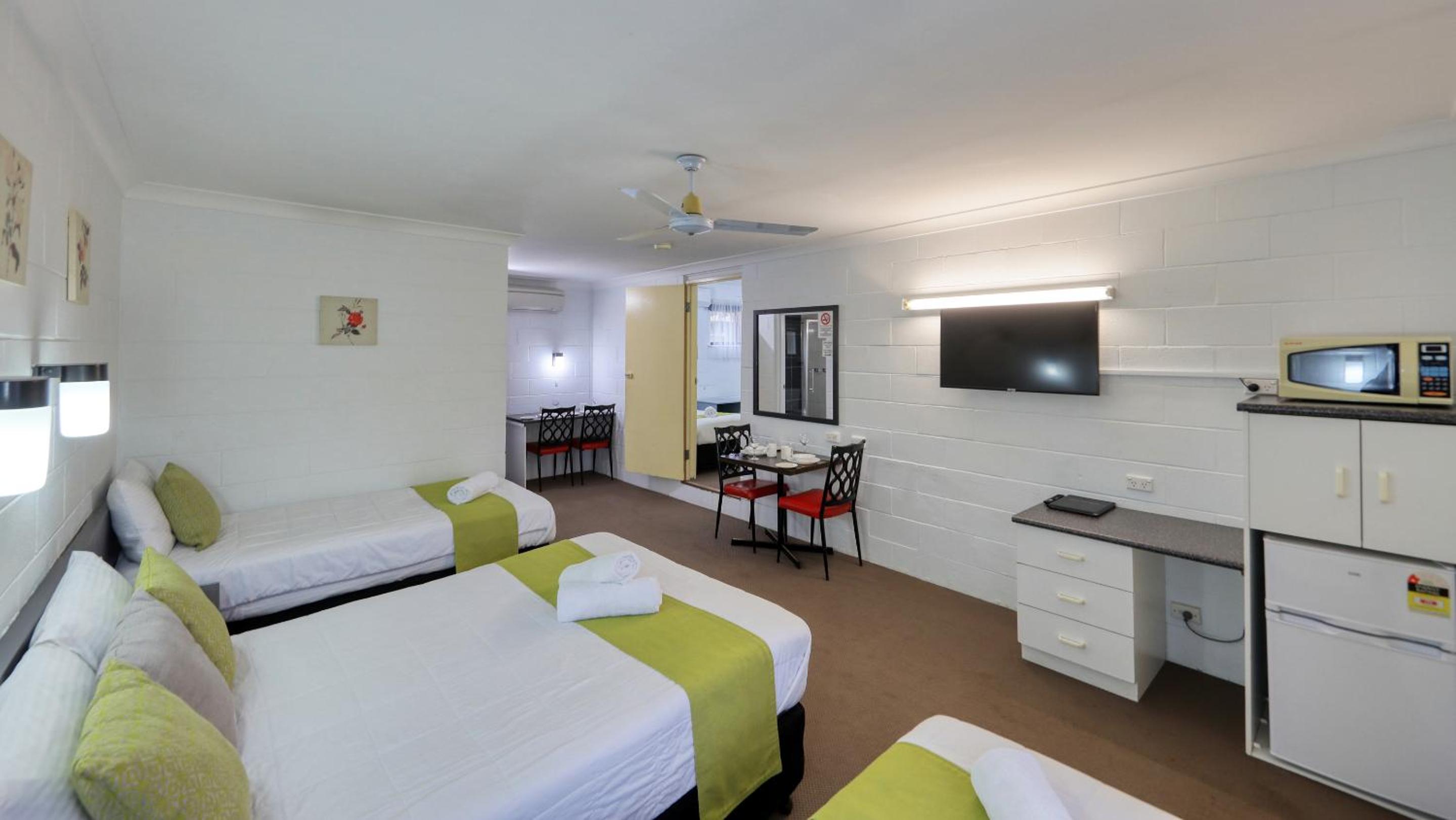 Azalea Motel