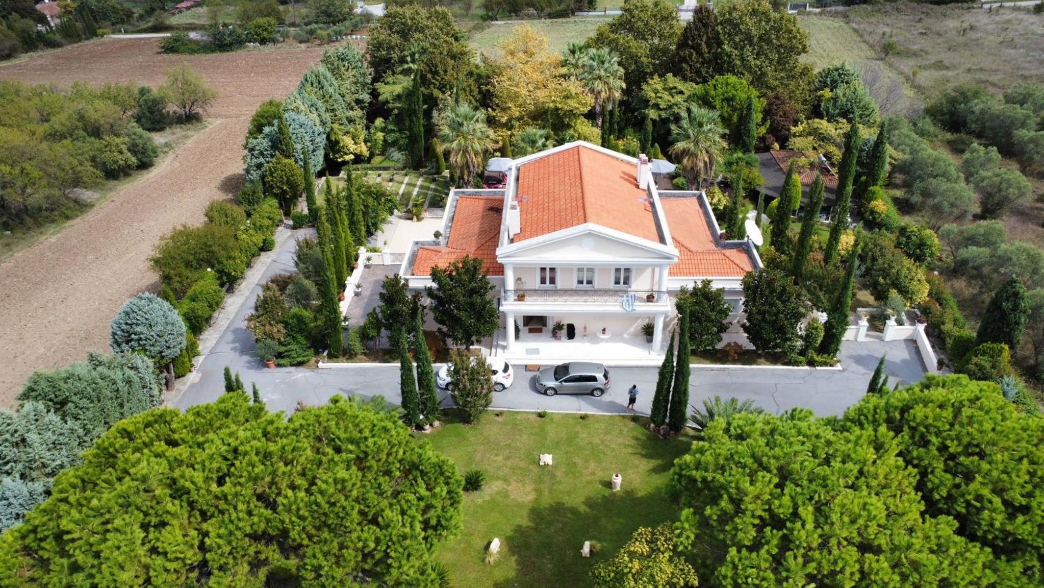 Villa Elena view 4