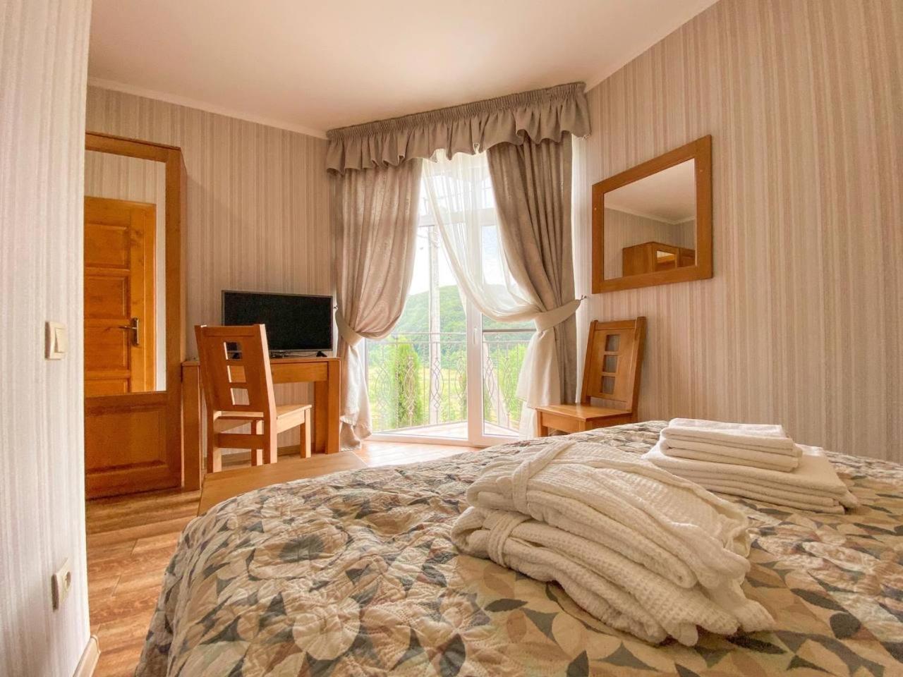 Mini hotel Solnce Karpat view 2