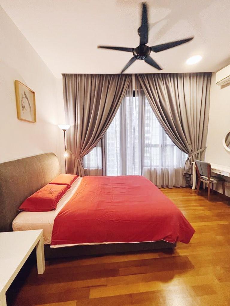 PROMO Connected train 4 Bedroom ABOVE MALL 20