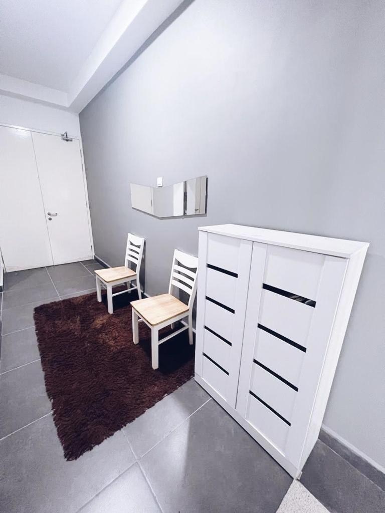 PROMO Connected train 4 Bedroom ABOVE MALL 20