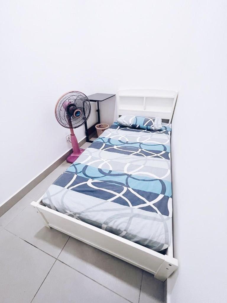 PROMO Connected train 4 Bedroom ABOVE MALL 20