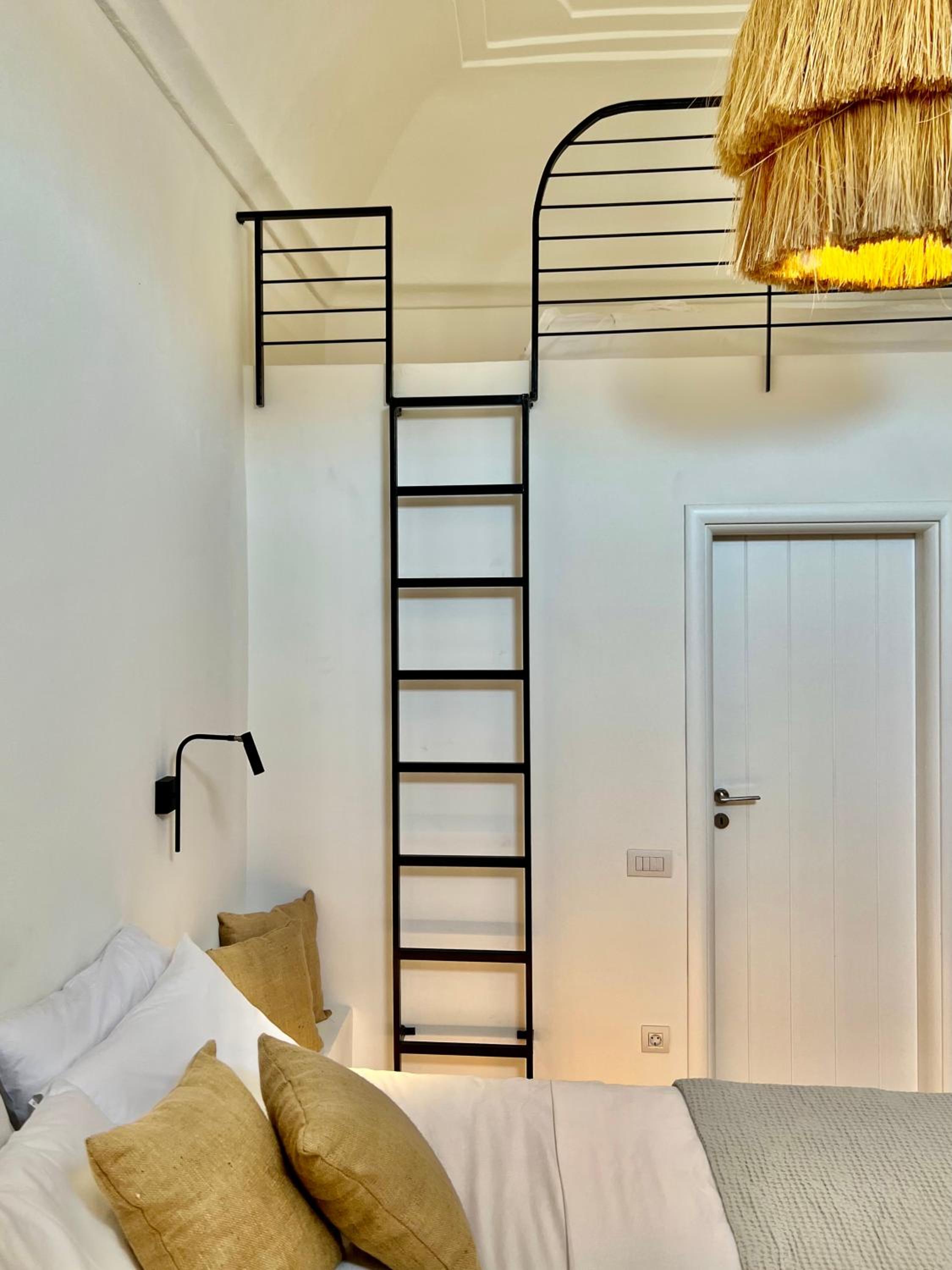 Saba Luxury Suites