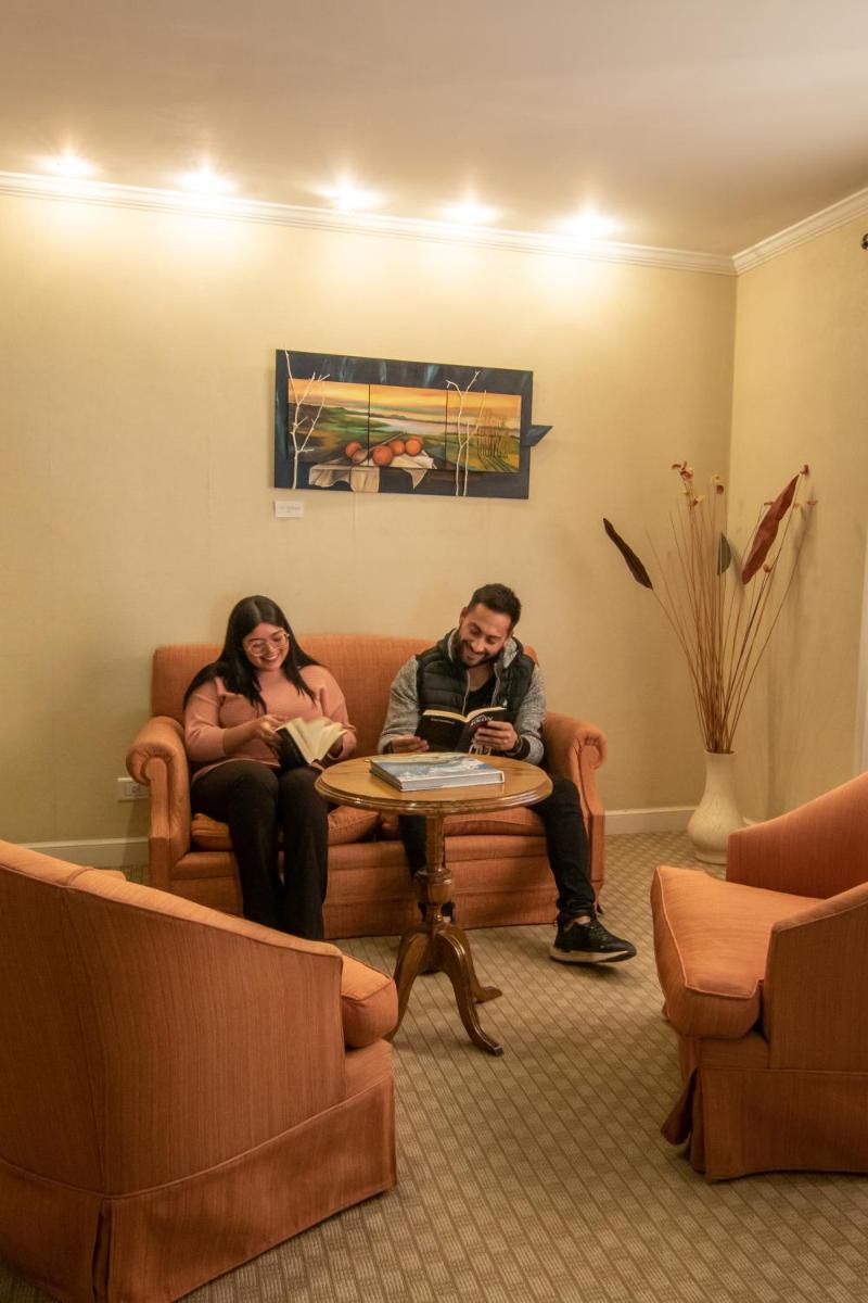 Hotel 349 Suites - Image 1