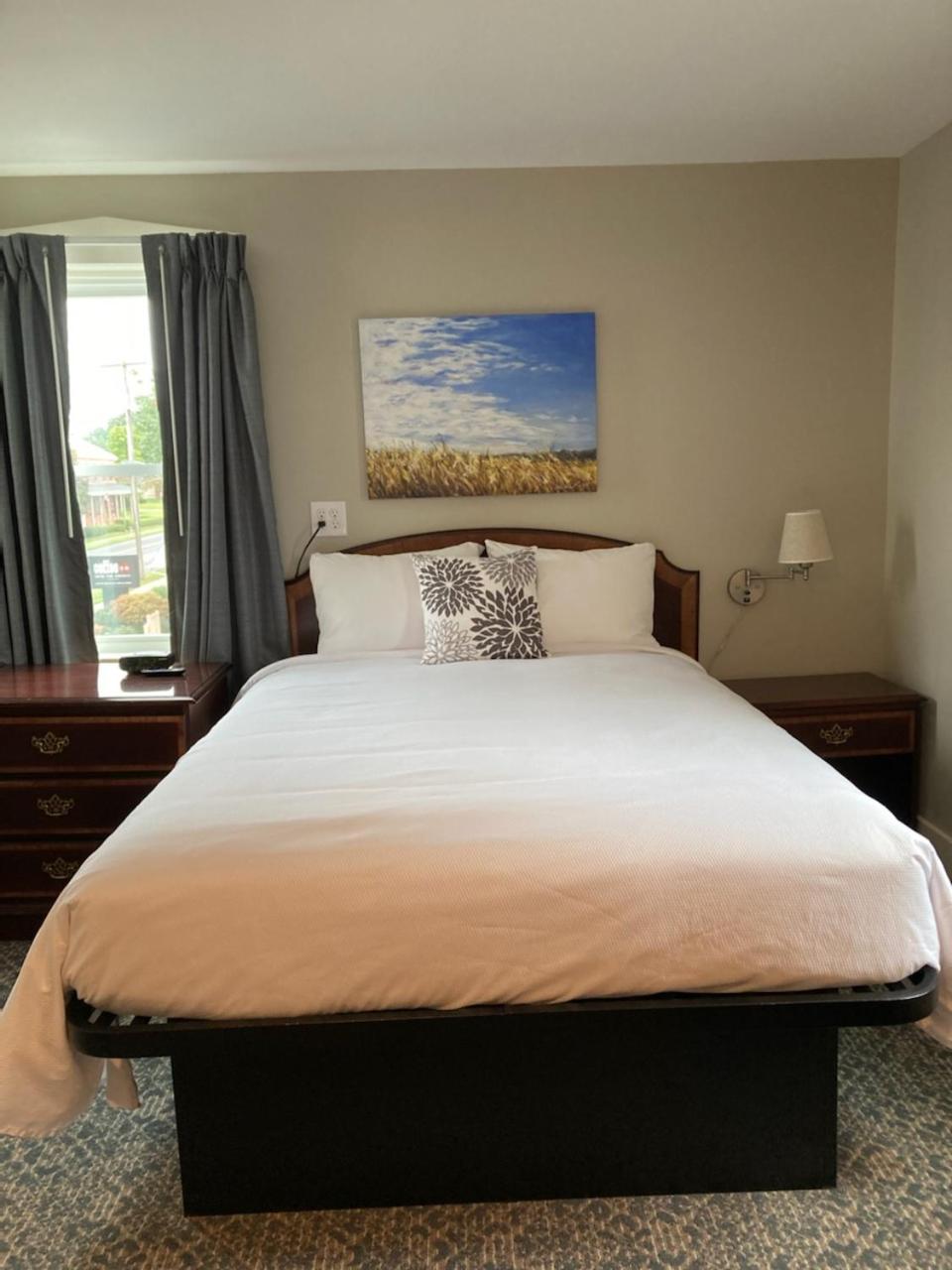 Country Squire Inn and Suites - Property Image 12