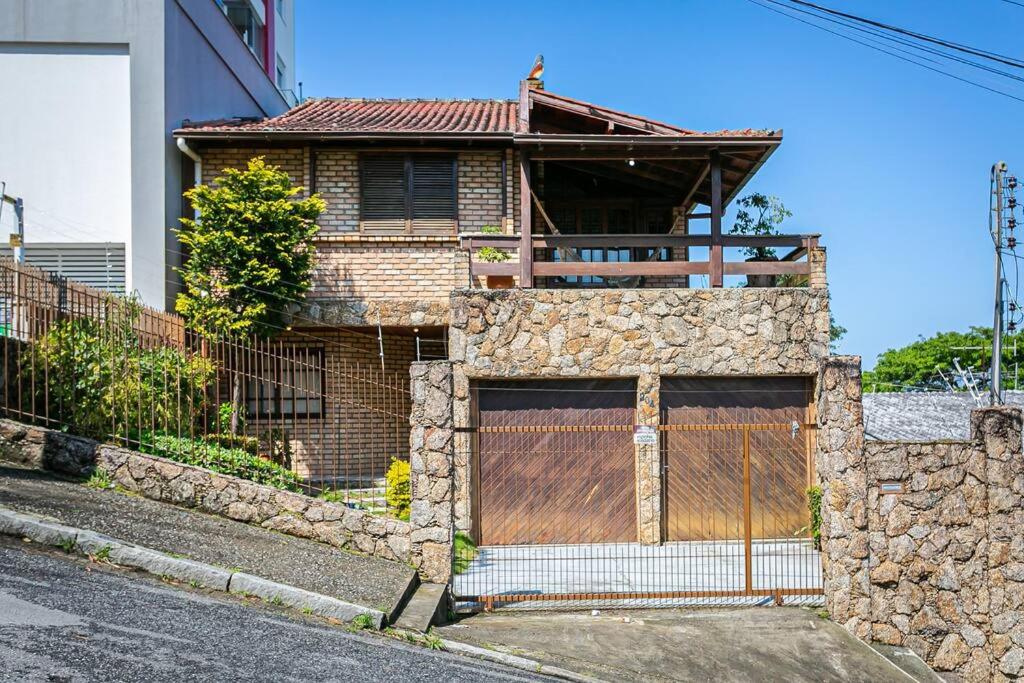 Casa rústica a 3 min do Pátio Milano RIJ204