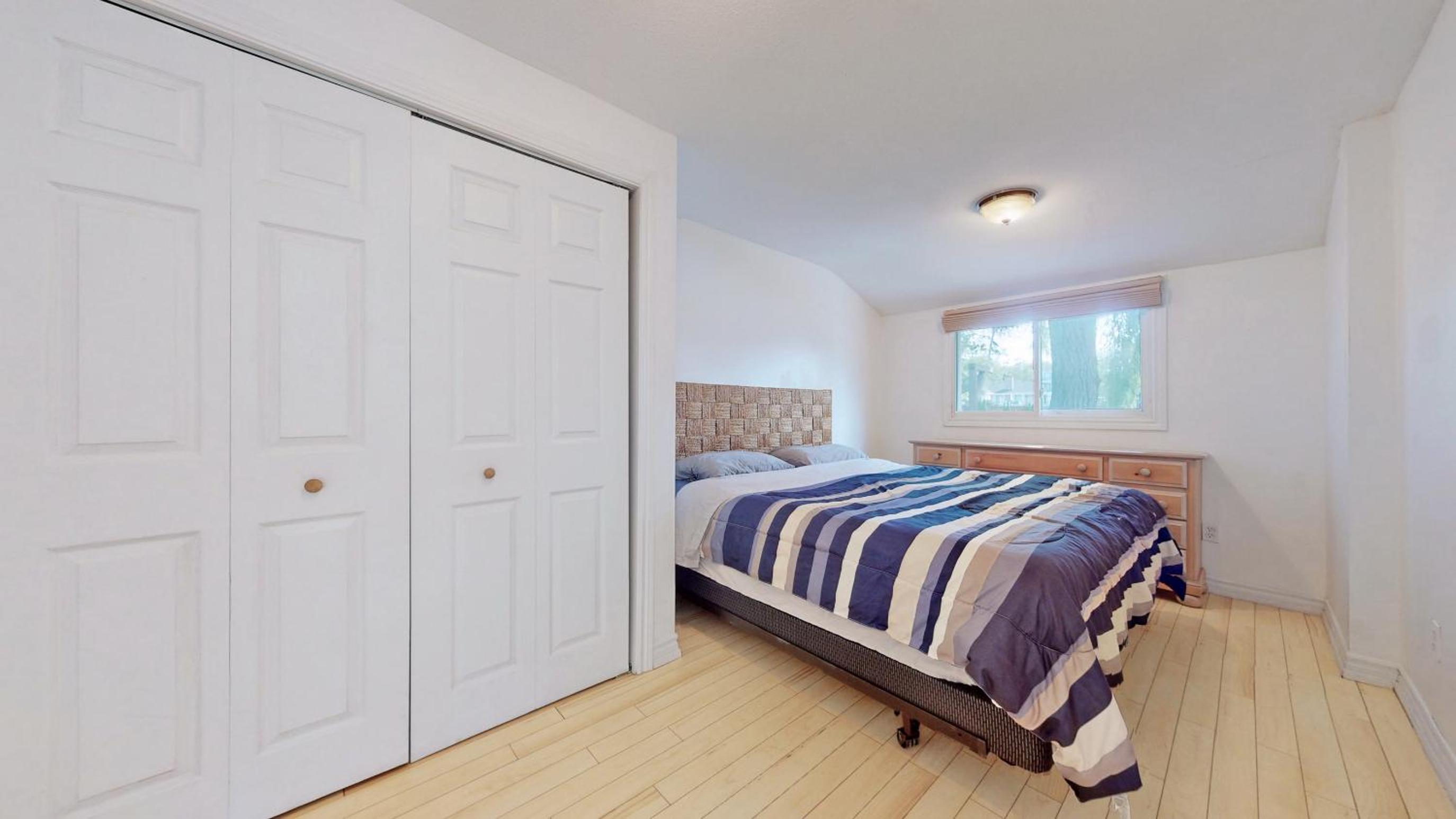 Main Beach River Retreat - Wasaga Beach 1 - Main Strip - 95 Mosley St
