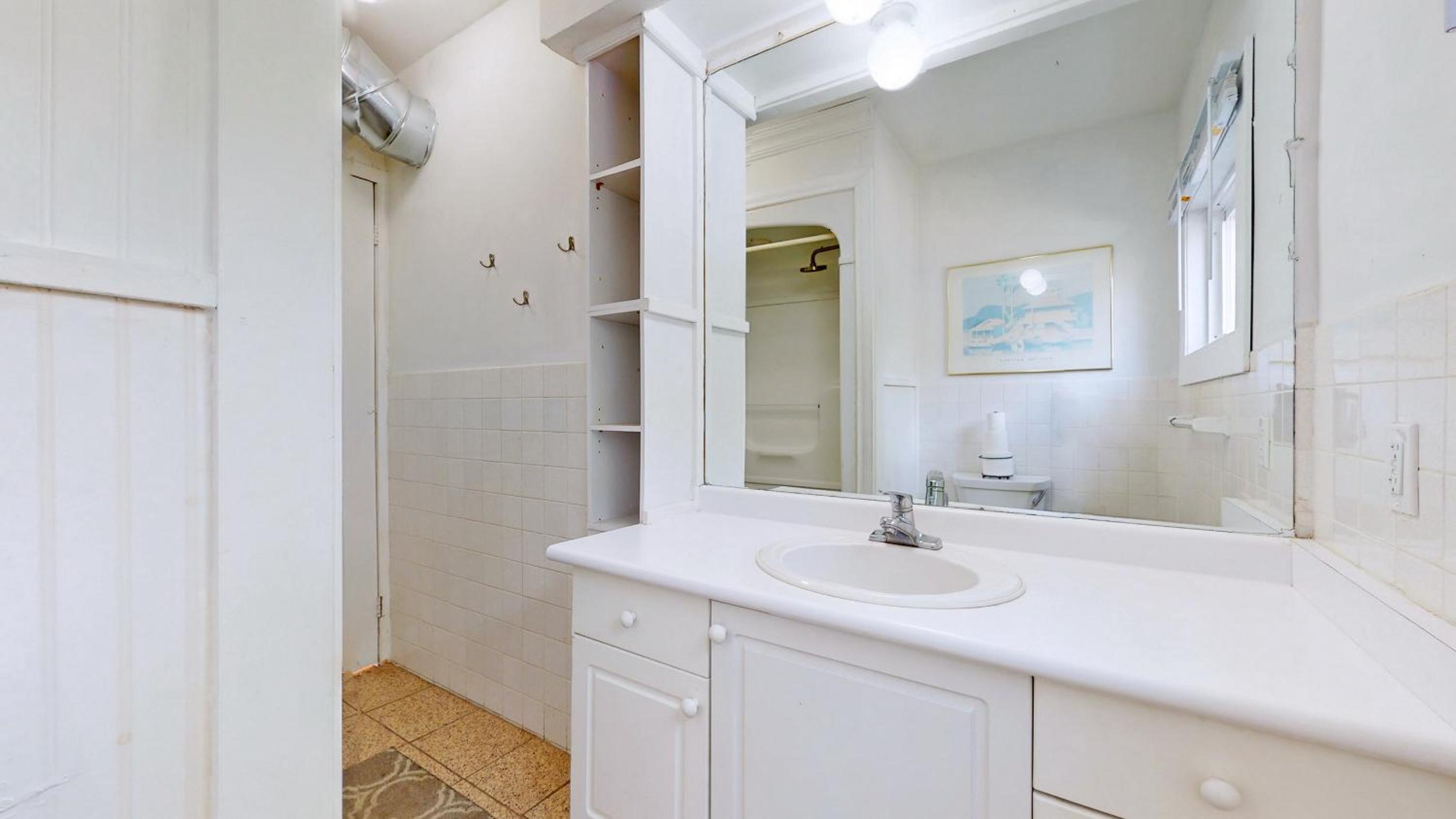 Main Beach River Retreat - Wasaga Beach 1 - Main Strip - 95 Mosley St