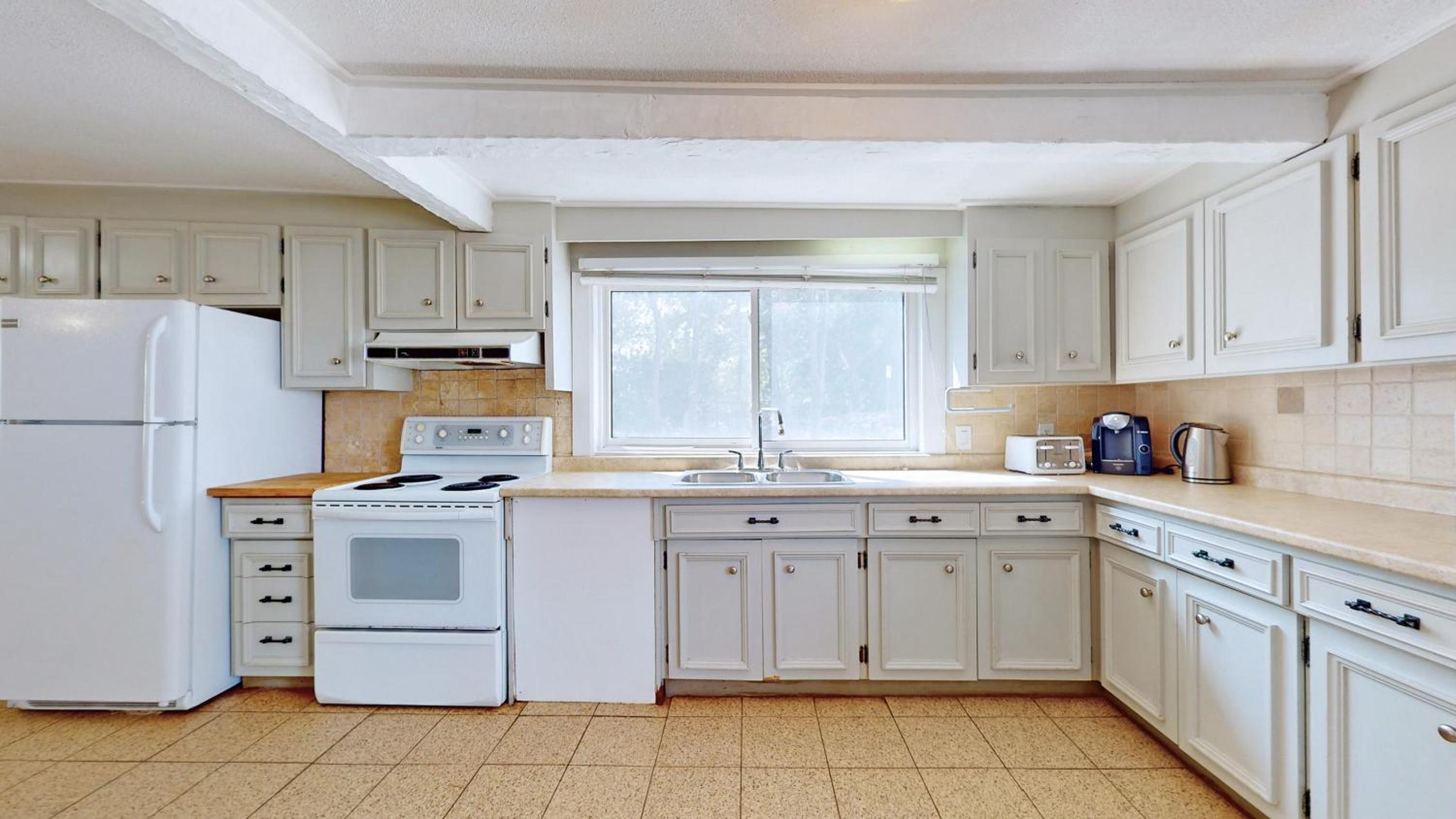 Main Beach River Retreat - Wasaga Beach 1 - Main Strip - 95 Mosley St