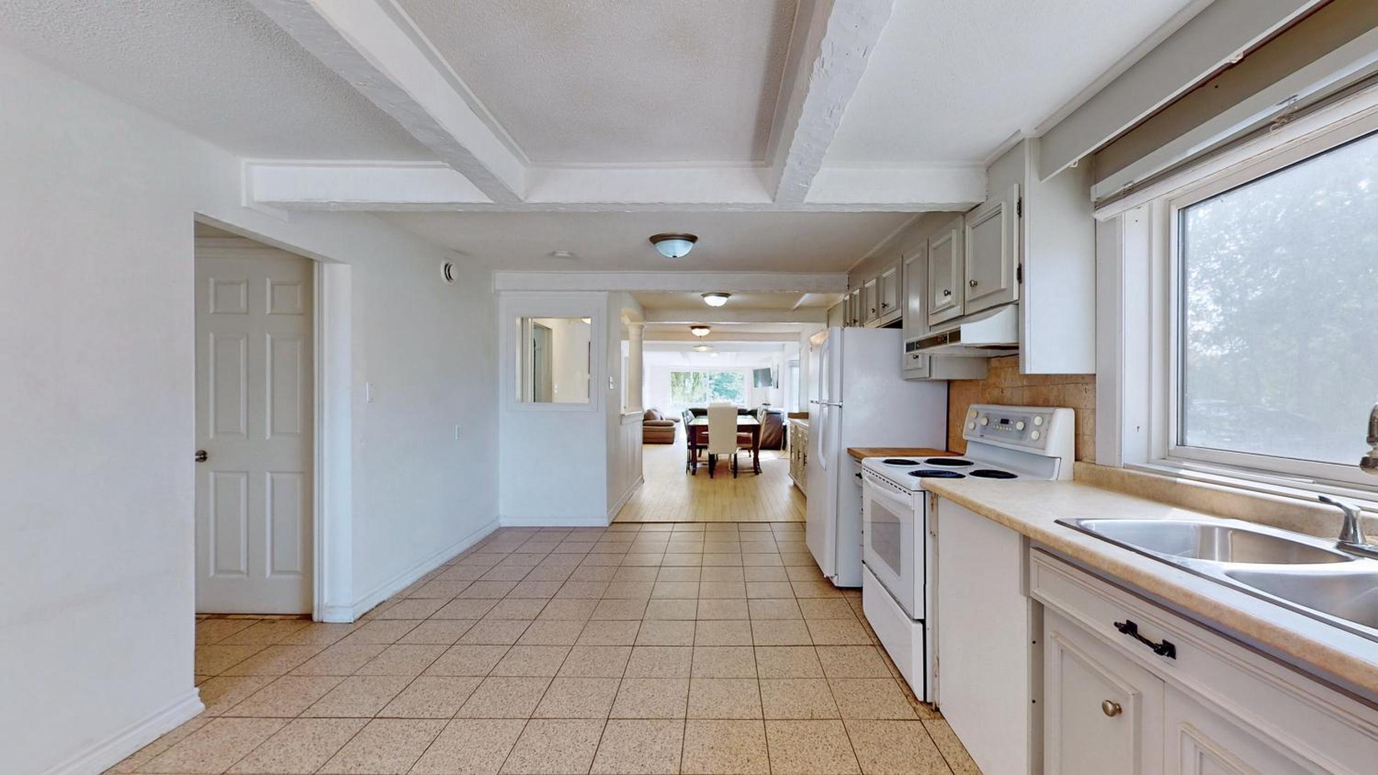 Main Beach River Retreat - Wasaga Beach 1 - Main Strip - 95 Mosley St
