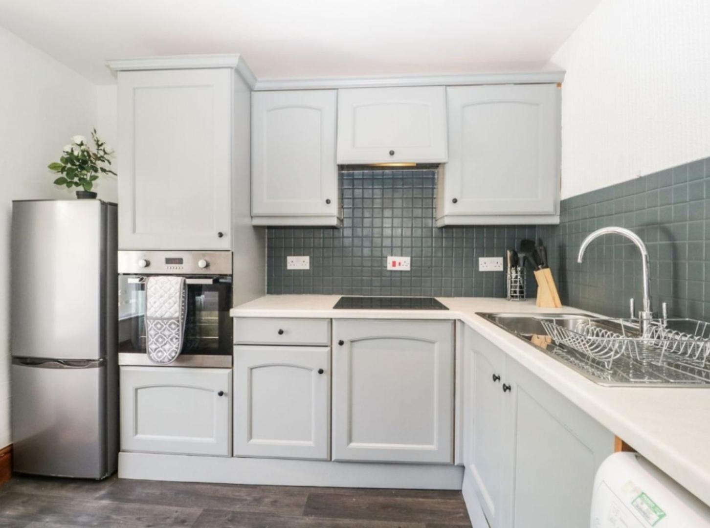 Entire holiday home with FREE parking & fast WIFI view 2
