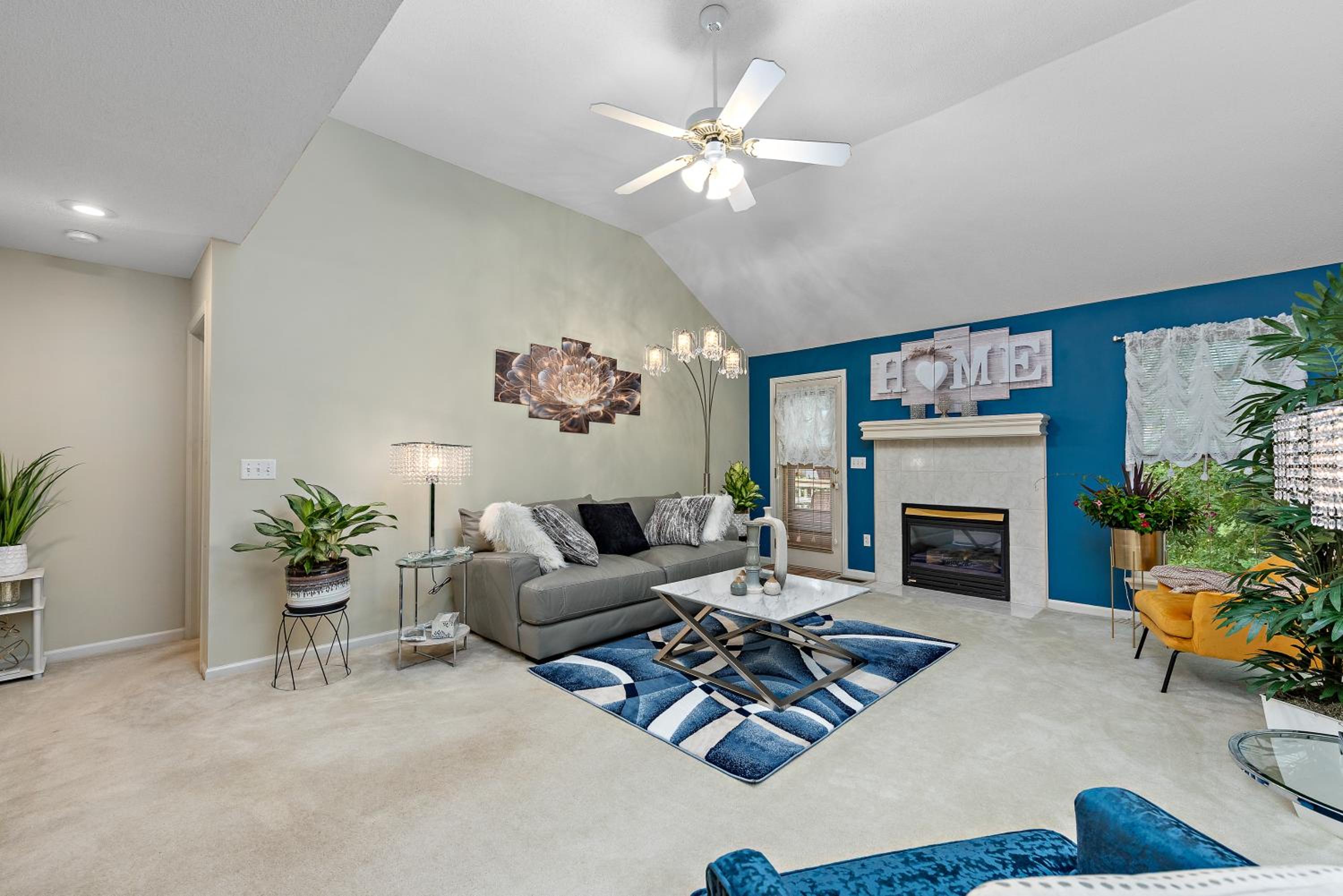 Kansas City Vacations - Beautiful Townhome, 11 minutes to Downtown, KCMO. - Property Image 39