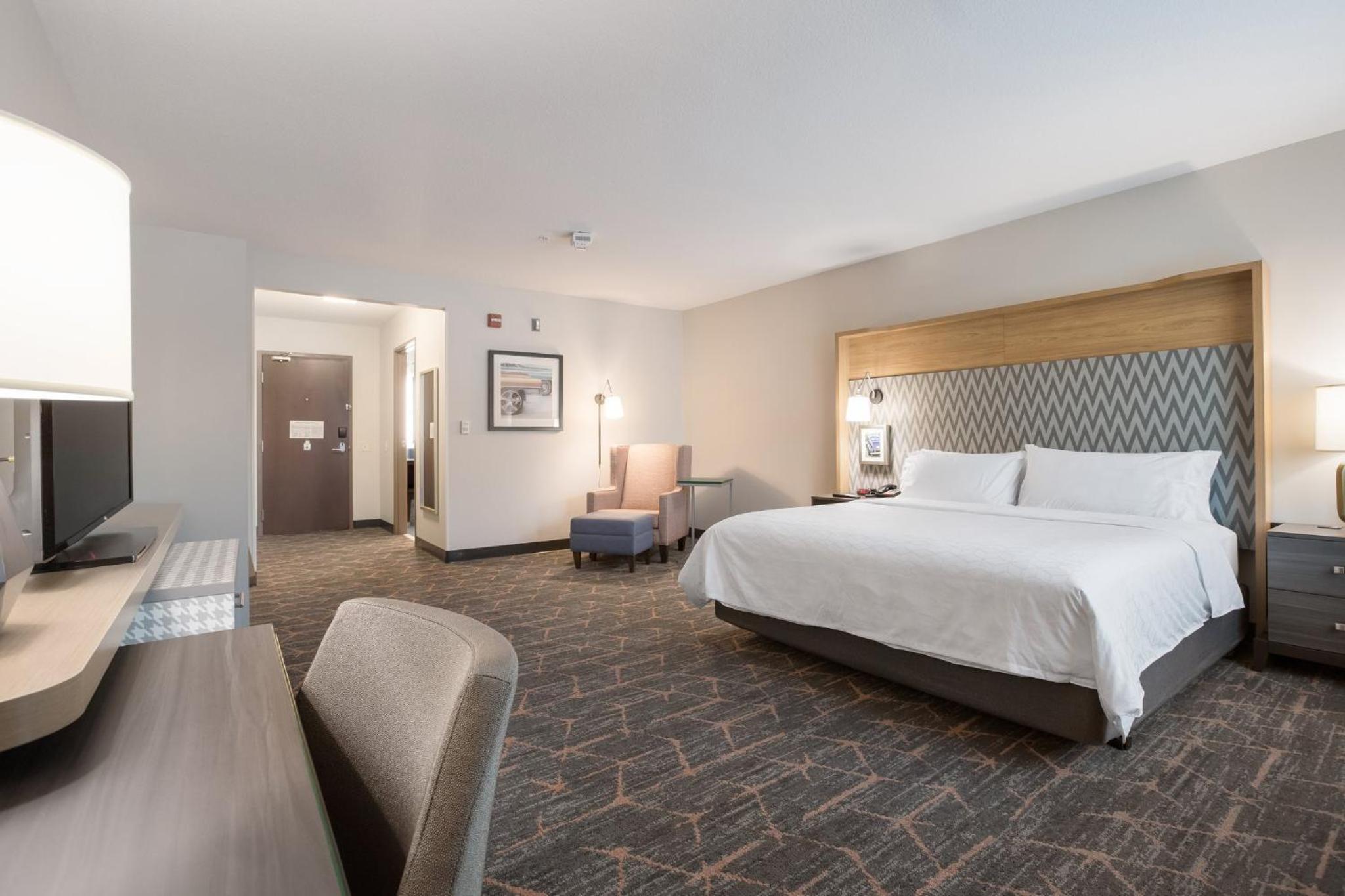 Jacksonville Vacations - Holiday Inn Jackson NW - Airport Road, an IHG Hotel - Property Image 7