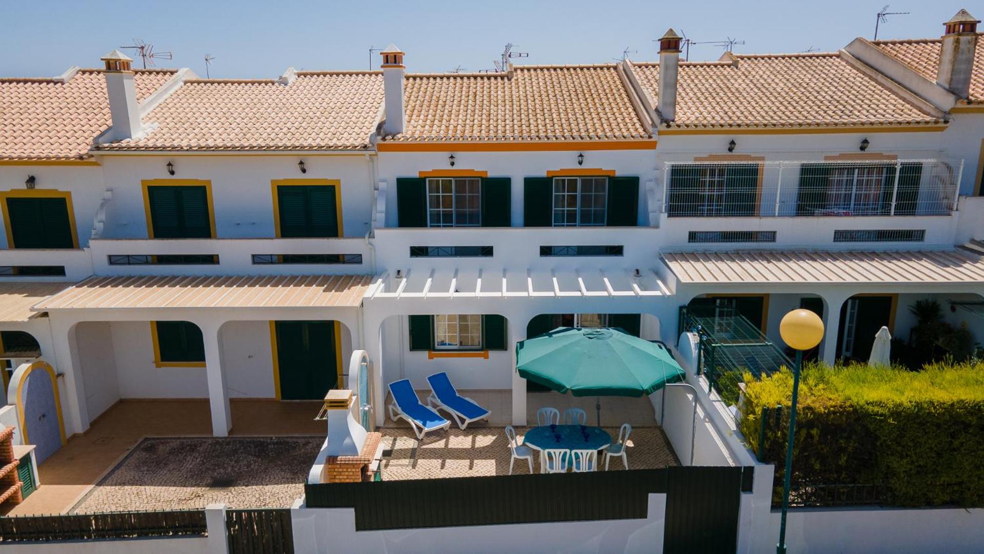 Wonderful Algarvinian Home by LovelyStay