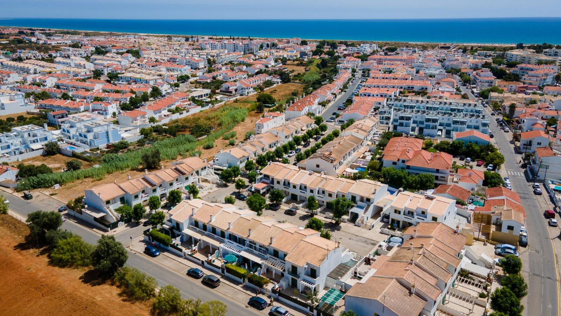 Wonderful Algarvinian Home by LovelyStay