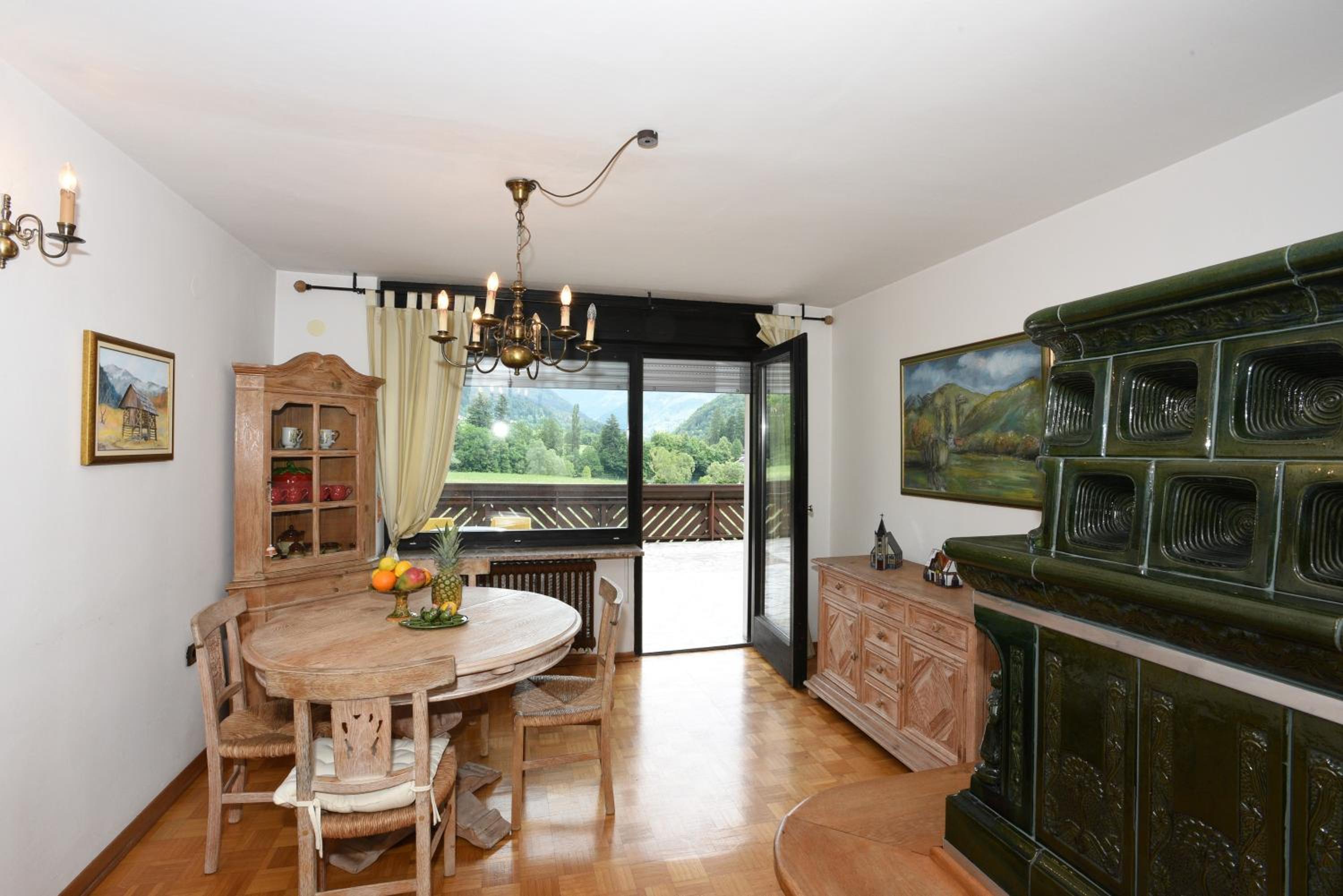 LakeView Apartment