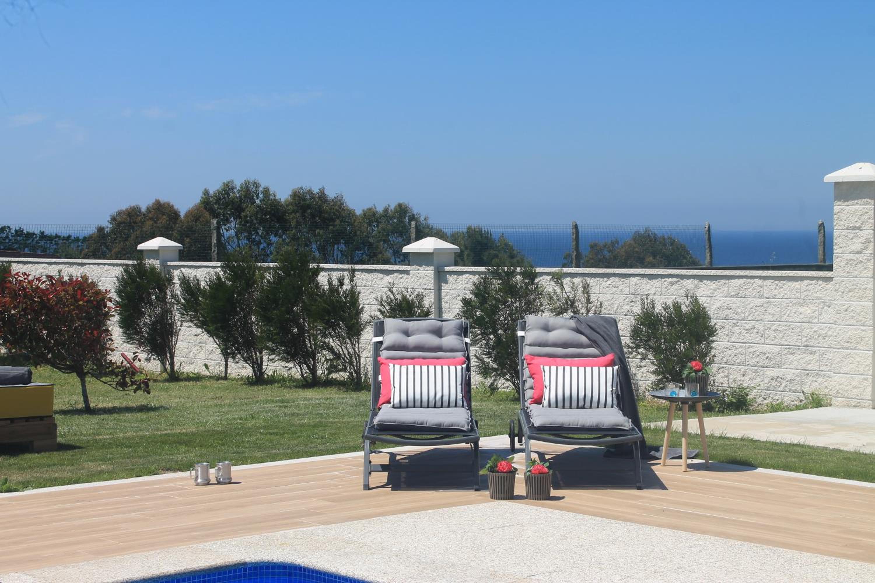 Luxury Singular Villa Carolina