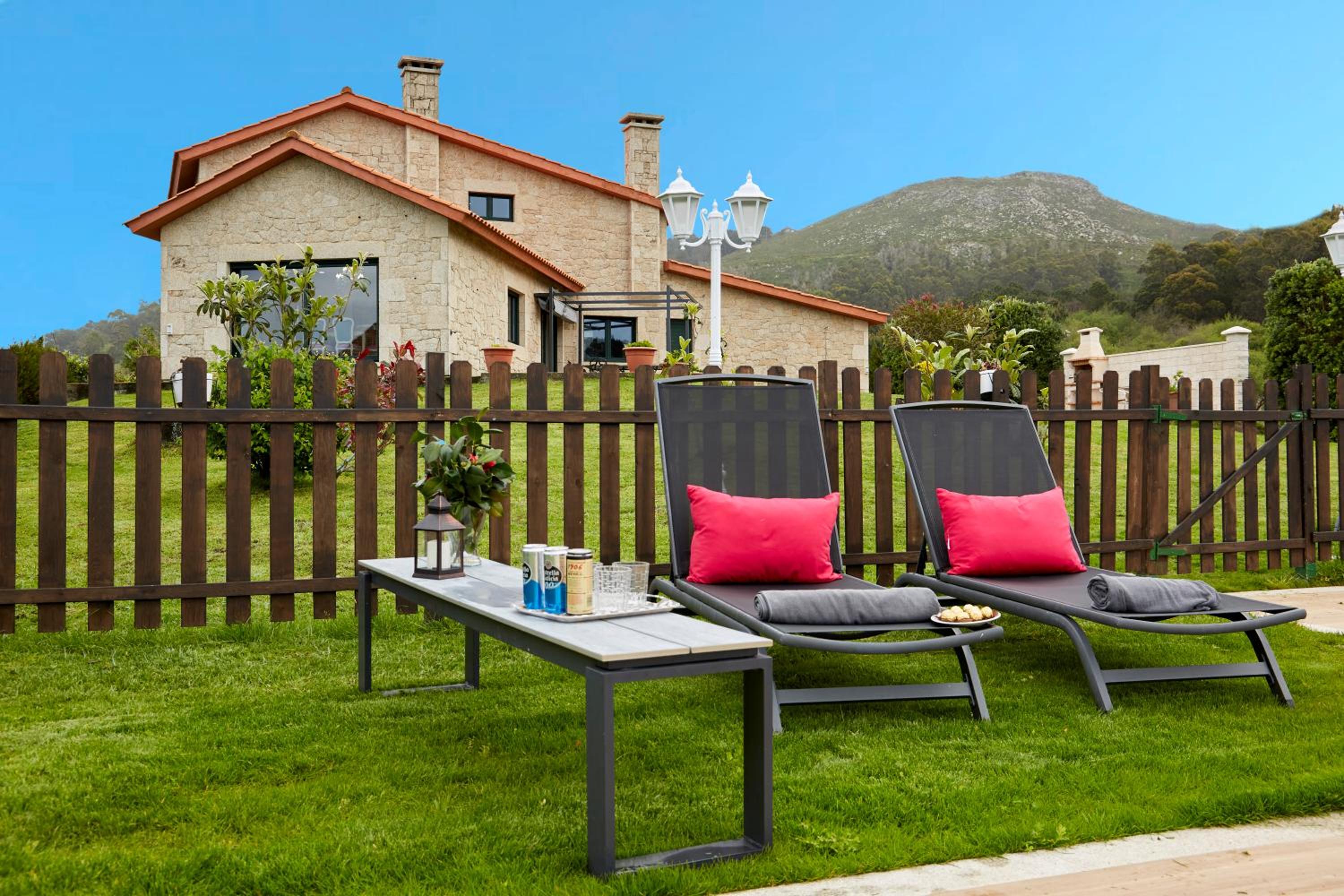 Luxury Singular Villa Carolina