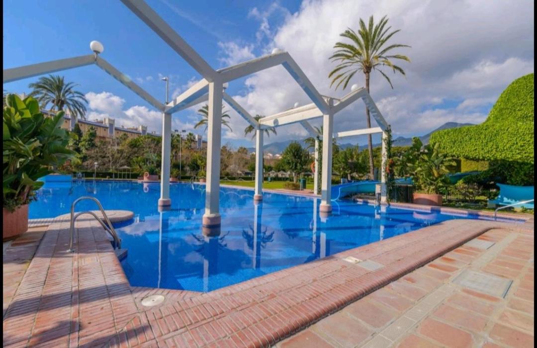 EL ESTUDIO DE LA PLAYA Sunny Holidays Benalbeach