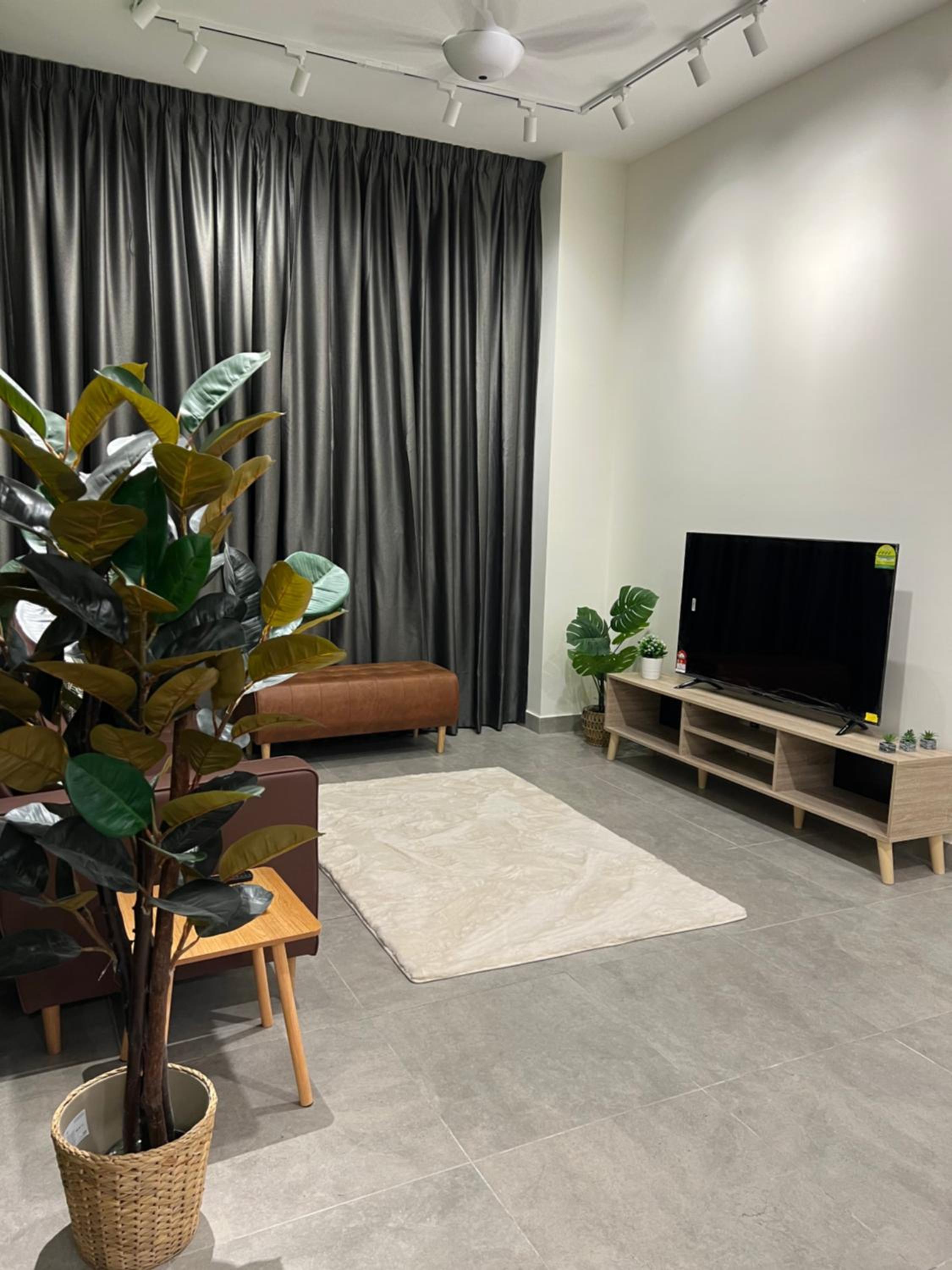 Millerz Square 3 bedroom near Old klang road Mid valley Beautiful night view